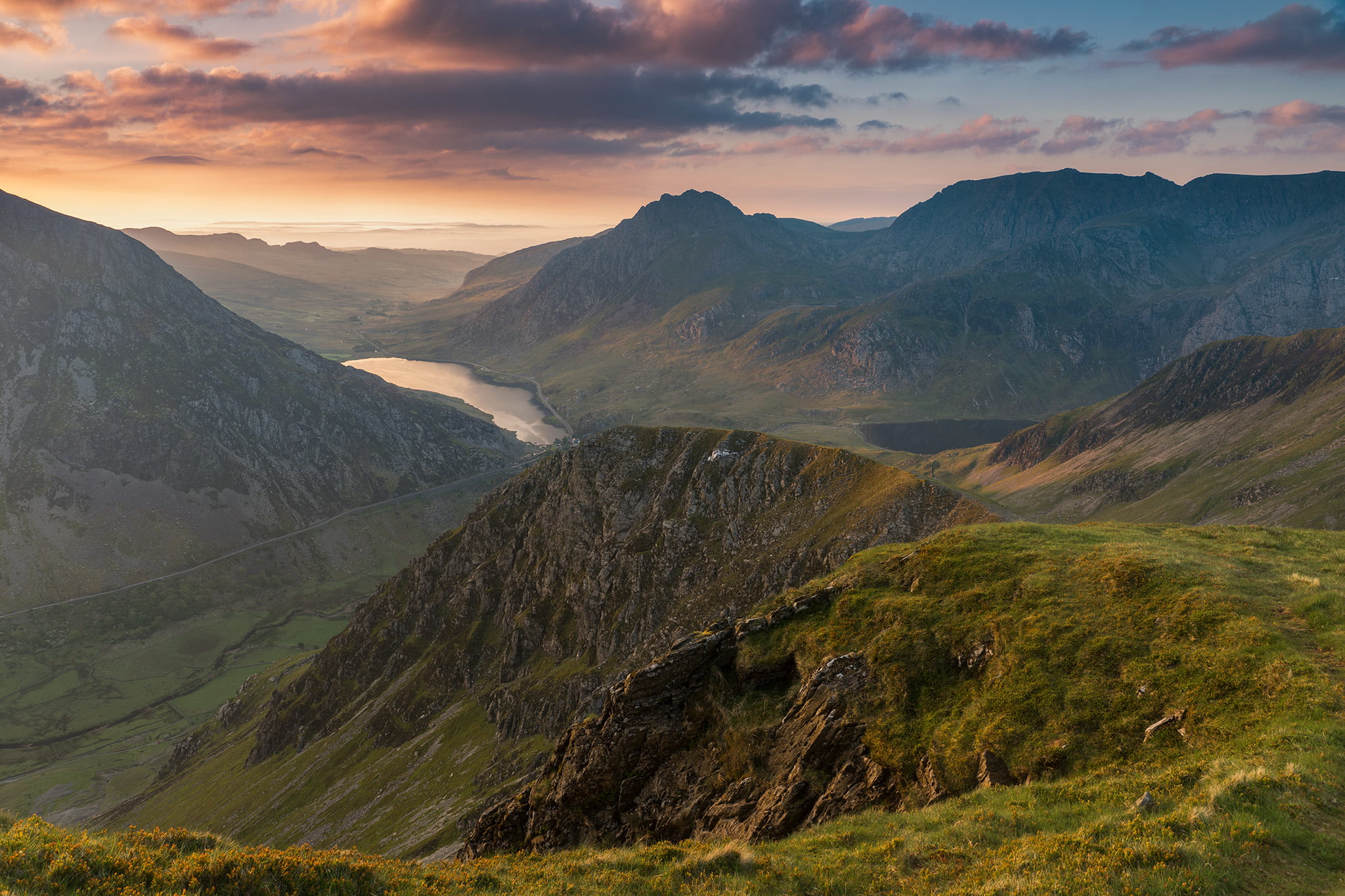 sunset, brown mountain, nature, Foel Goch, view, goch, aerial view, Dawn, foel, valley  mountains, Wales, Ogwen Valley, mountain Peak, grass, landscape, HD Wallpaper