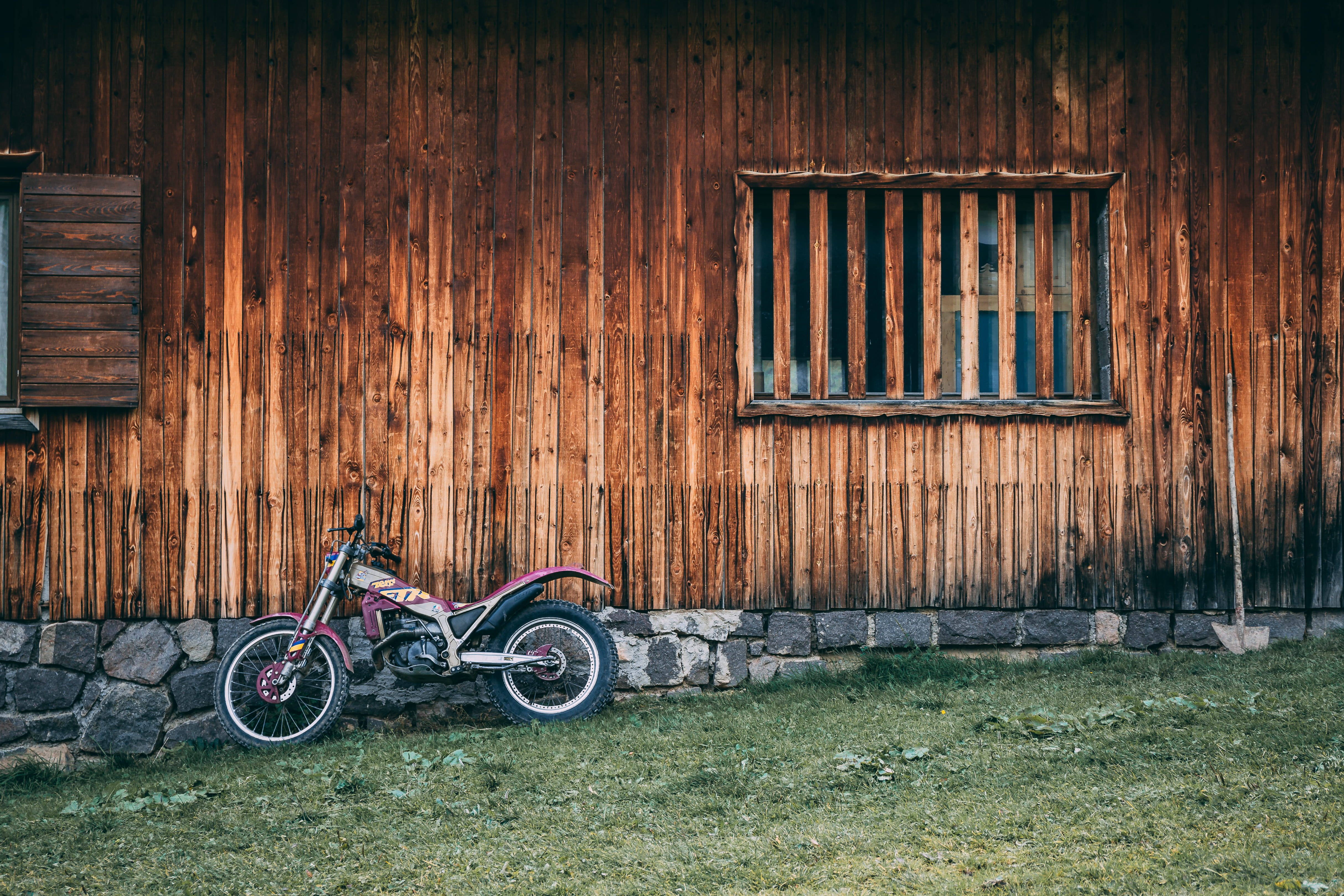 building, red, built structure, wood, iron, motorbike, day, building exterior, house, spoke, wood - material, architecture, transportation, alloy wheel, HD Wallpaper