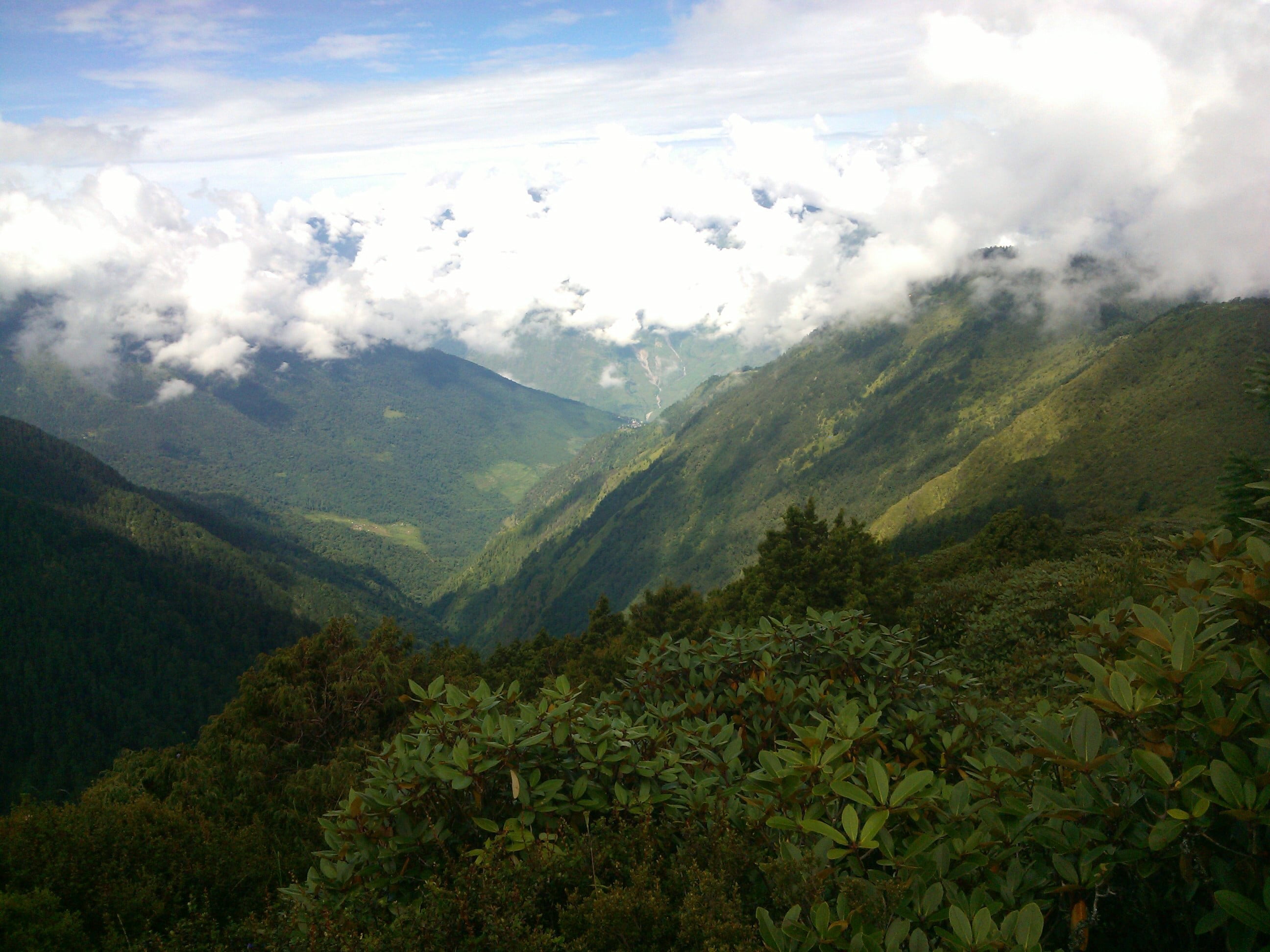 mountain range, cloudy, non-urban scene, tree, 2K, scenics - nature, environment, Gosaikunda, plant, clouds, view, mountain, South America, landscape, HD Wallpaper