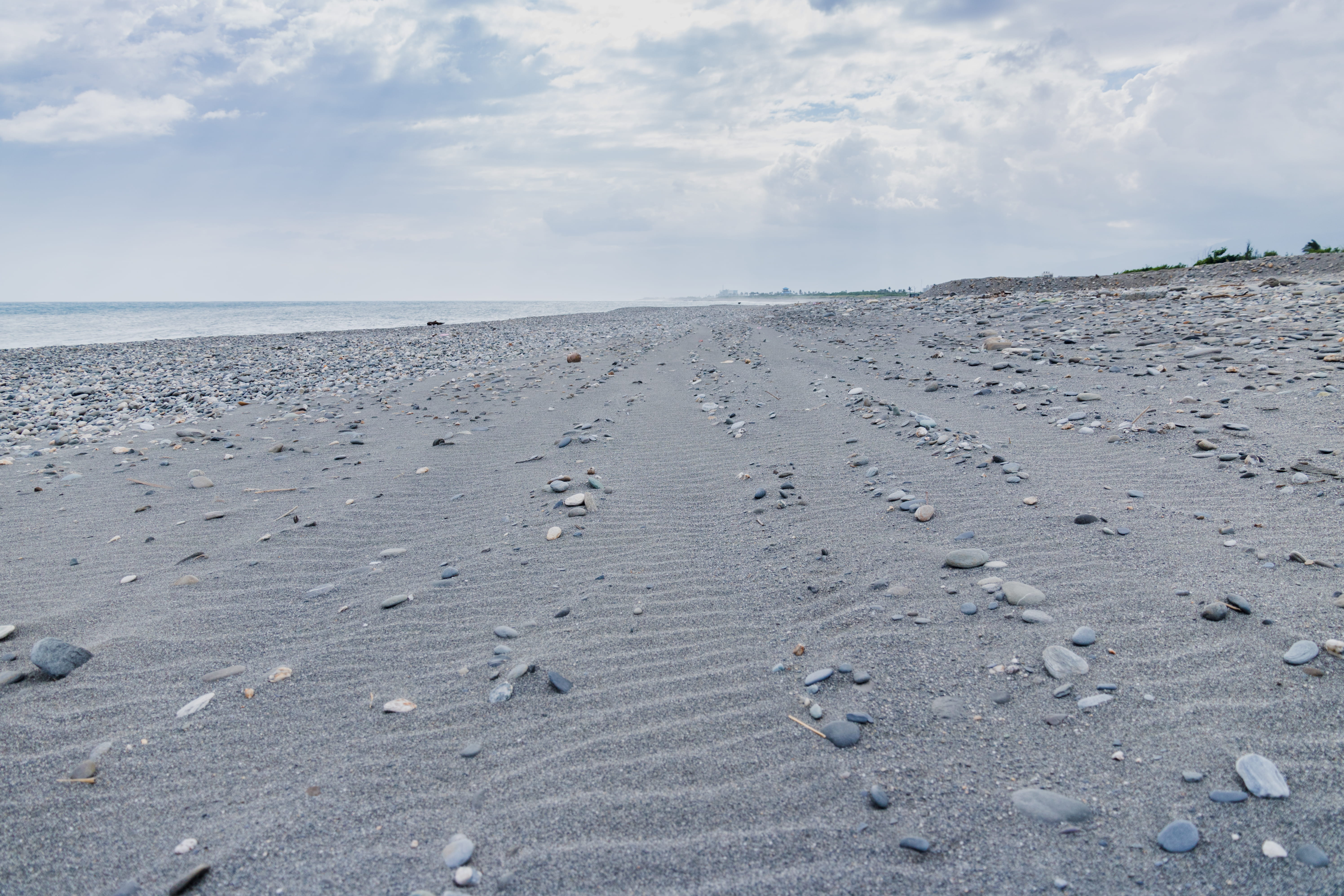 land, outdoors, cloud - sky, stones, horizon over water, nature, no people, 5K, non-urban scene, water, sea, taiwan, ocean, idyllic, sand, day, sky, beach, HD Wallpaper