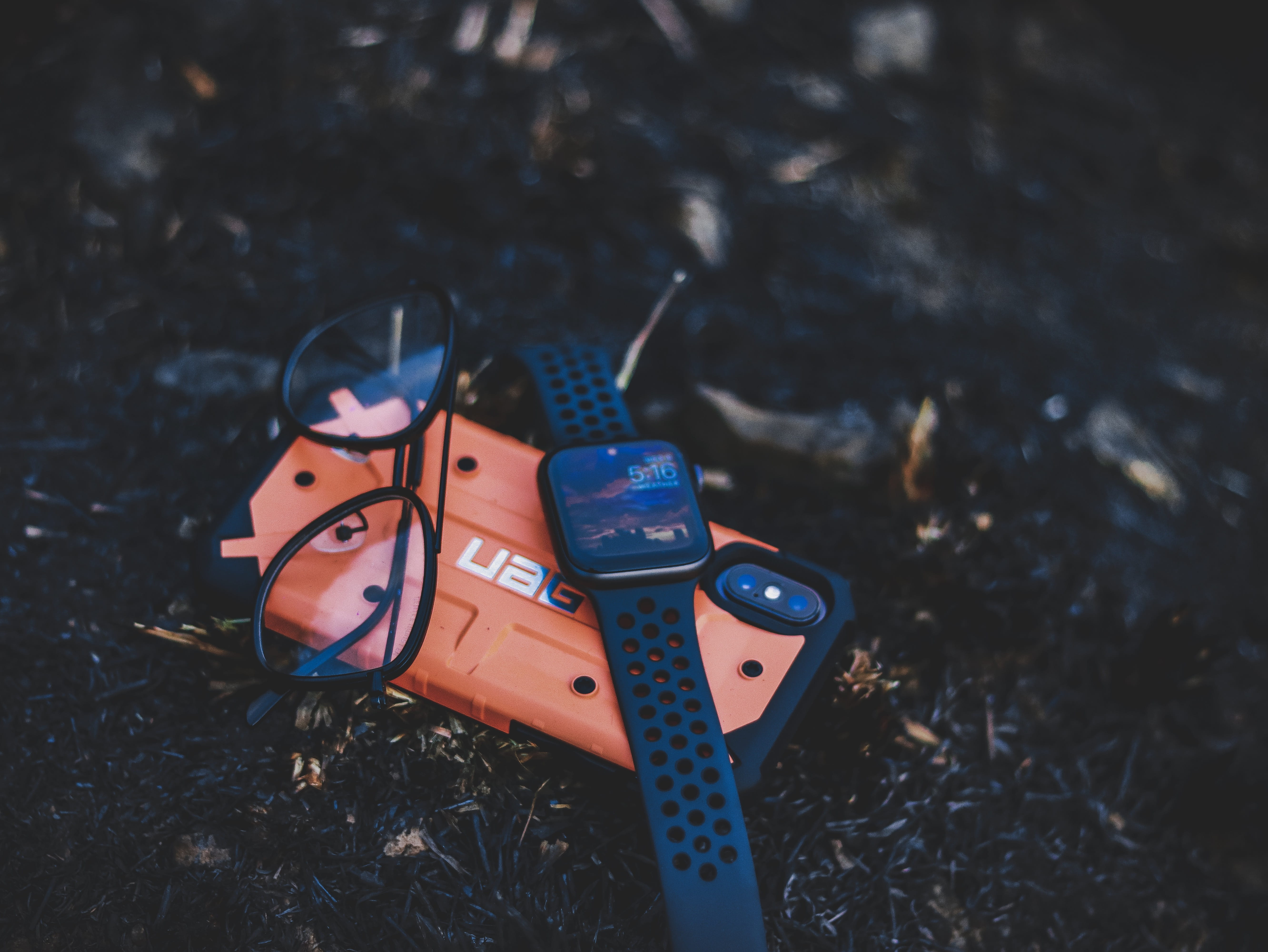 5K, bird, paddle, x, nike, boat, focus on foreground, land, abandoned, apparel, high angle view, nature, blue, plastic, aluminum, no people, vest, orange color, HD Wallpaper