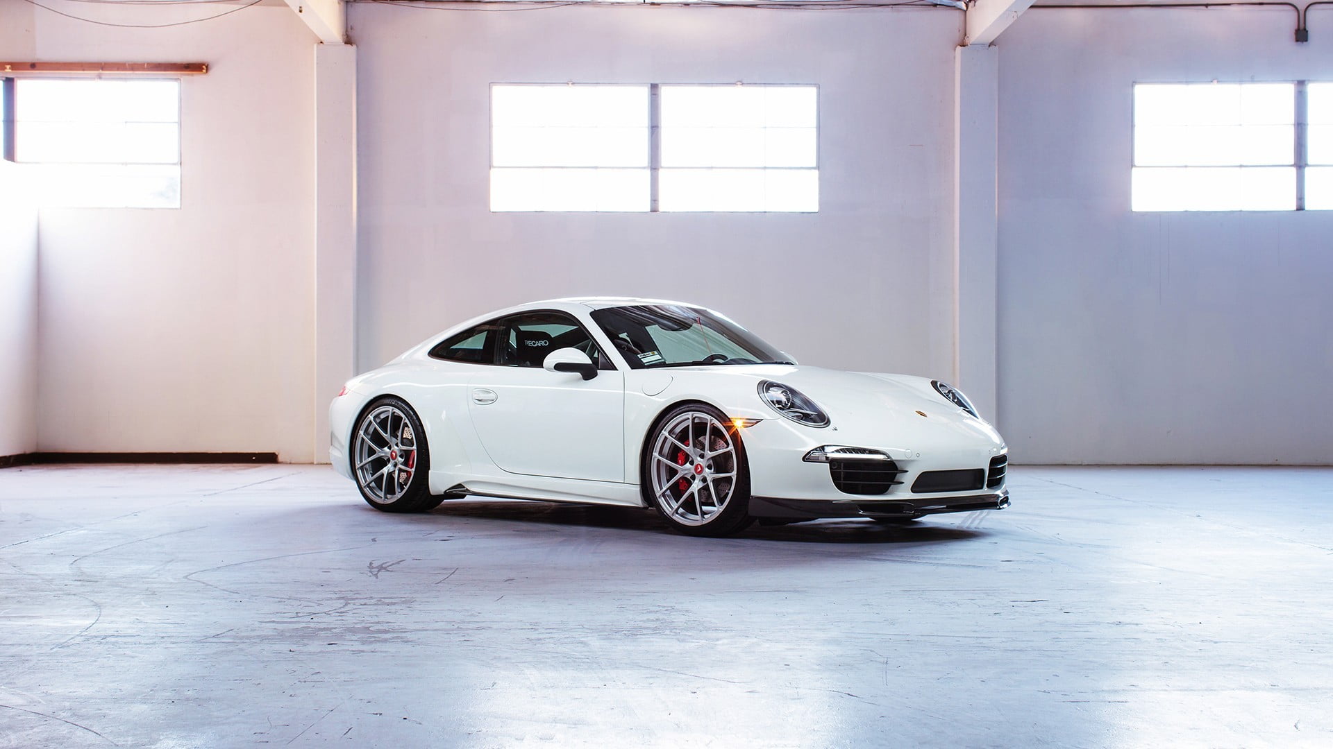 hatchback, wealth, sparse, architecture, sports car, car, no people, 1080P, mode of transportation, day, white cars, indoors, luxury, modern, door, transportation, HD Wallpaper