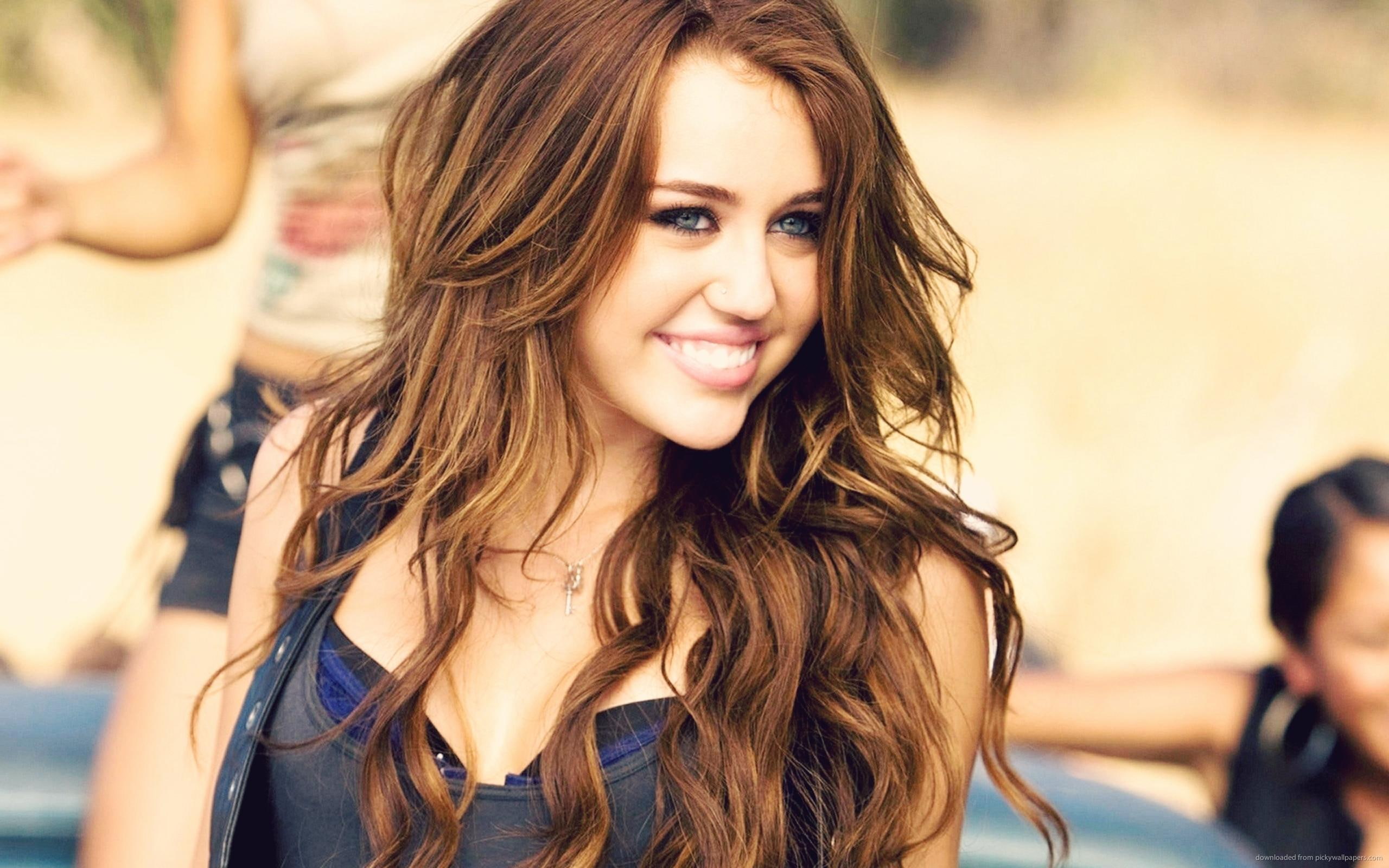 beautiful, girls, miley, gorgeous, miley cyrus, cyrus, celebrity gossip, 2K, photo, famous singer, HD Wallpaper