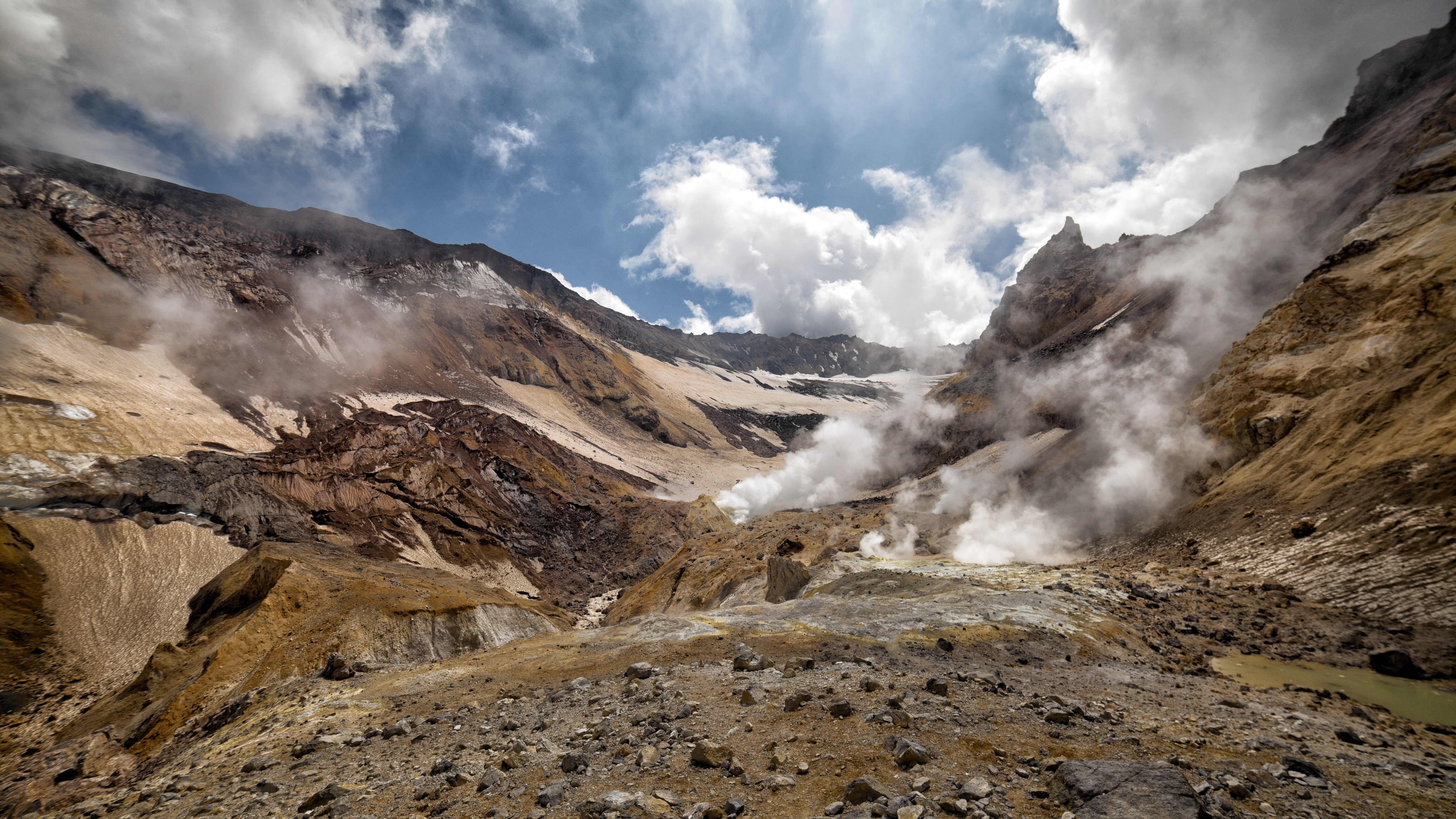 smoke - physical structure, arid climate, climate, environment, rock, landscape, power in nature, outdoors, volcano, steam, non-urban scene, nature, sky, HD Wallpaper