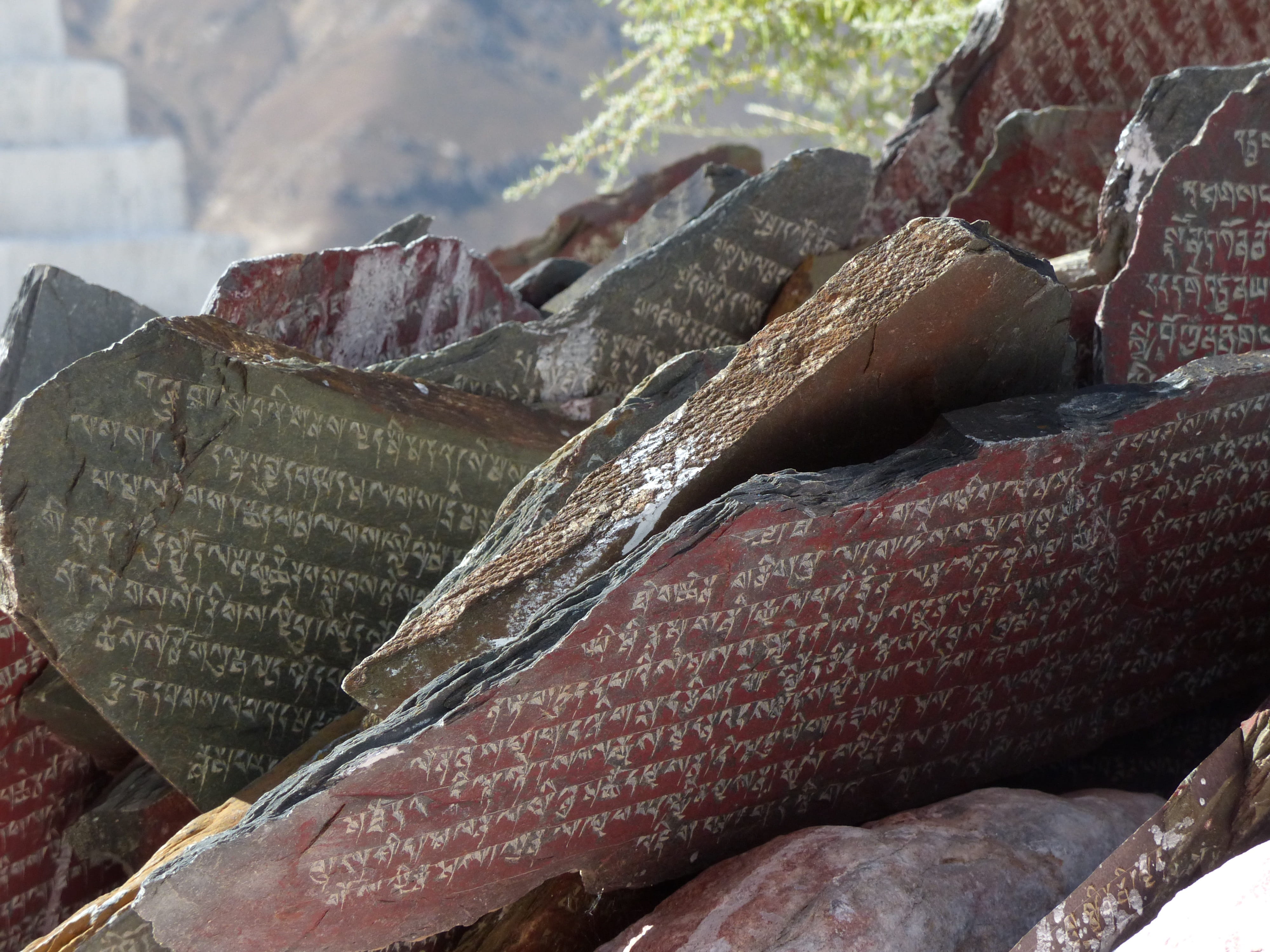 abandoned, temple, outdoors, textured, full frame, solid, backgrounds, land, focus on foreground, 4K, nature, roof tile, rusty, mountain, pattern, still life, HD Wallpaper