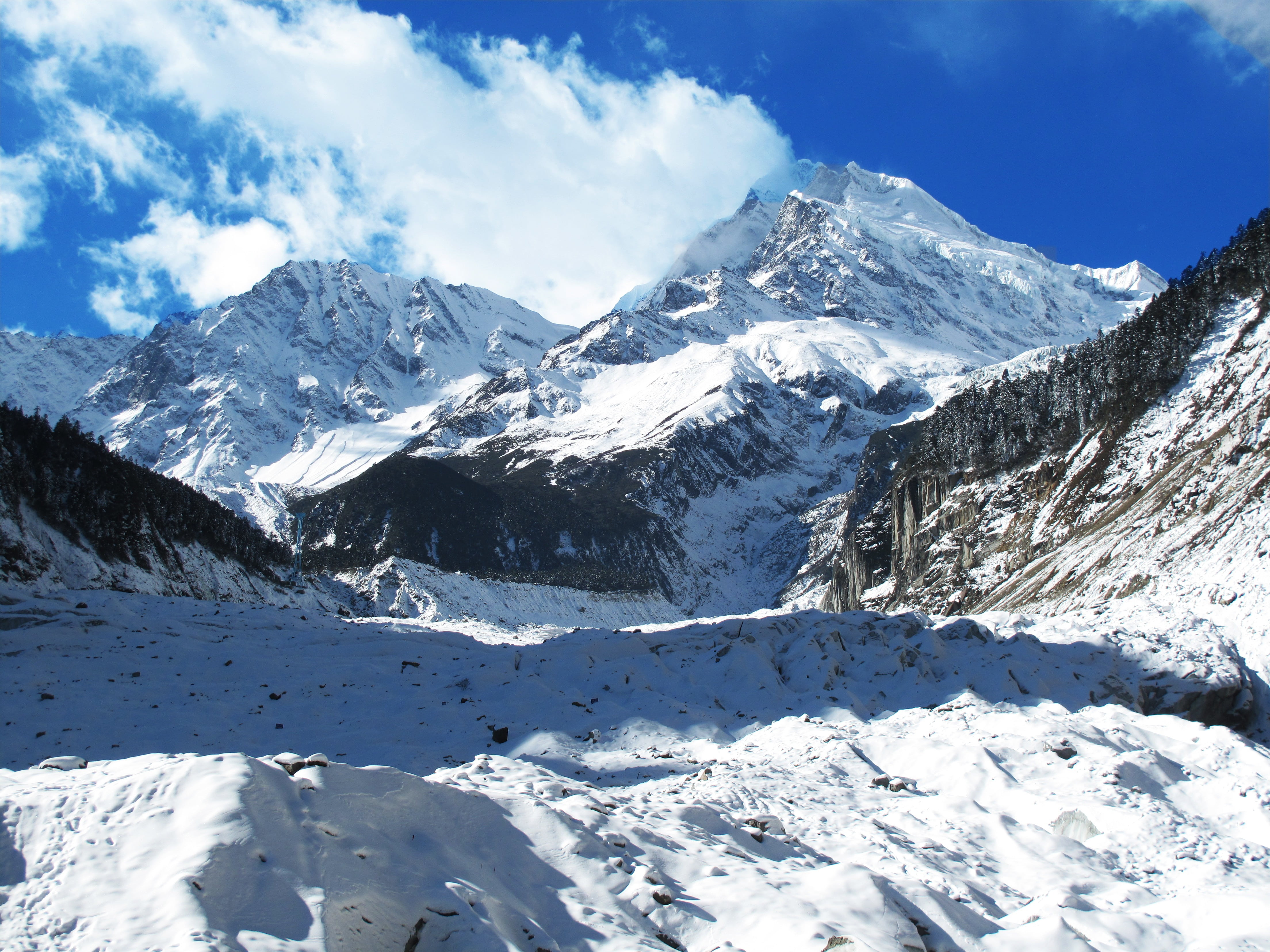 hailuogou, blue, mountain, scenics, beauty in nature, mountain Peak, sichuan, cloud - sky, non-urban scene, winter, day, tranquil scene, snowcapped mountain, HD Wallpaper