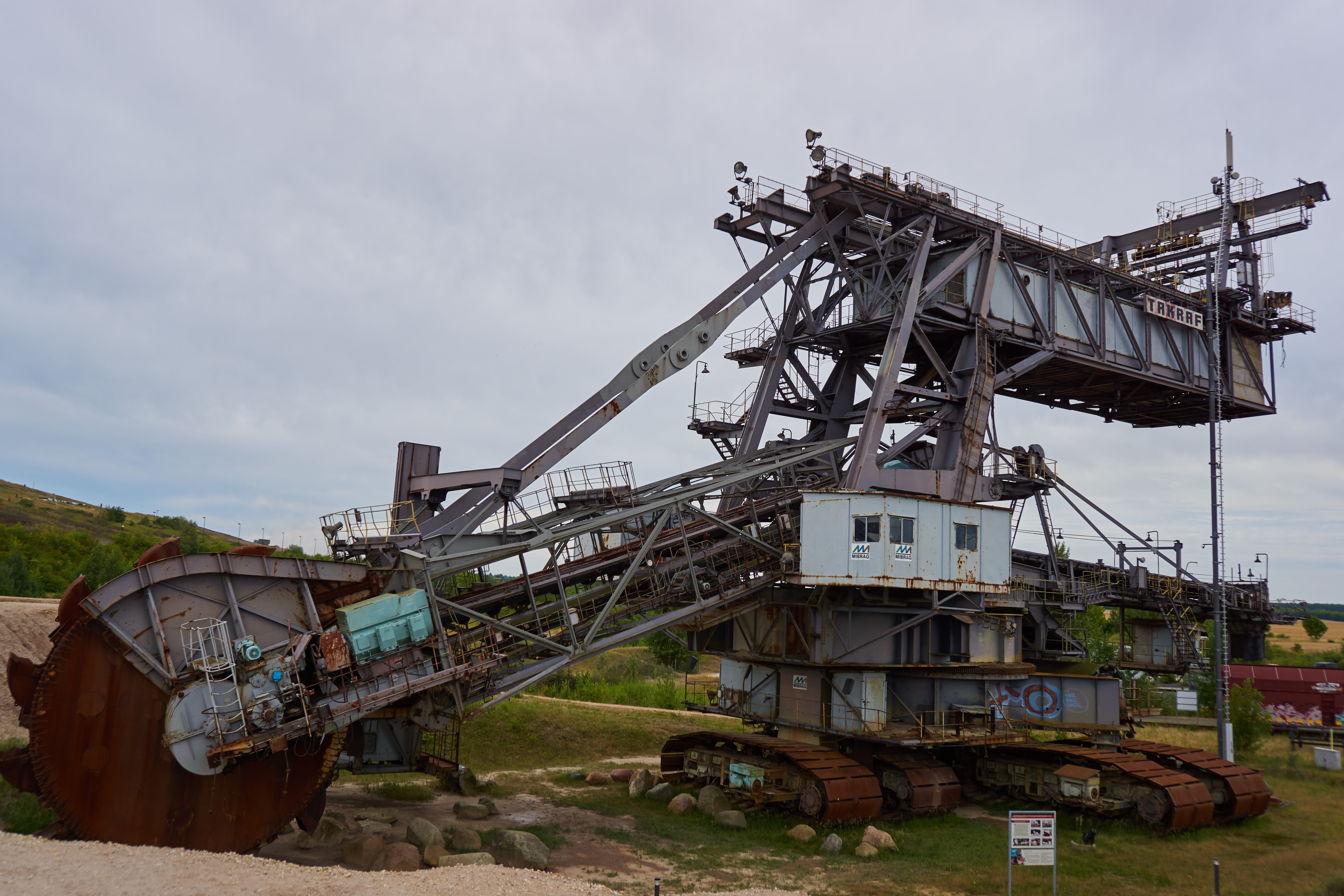 day, industrial equipment, metal industry, low angle view, building exterior, 5K, sky, industry, transportation, technology, old, decline, brown coal, HD Wallpaper