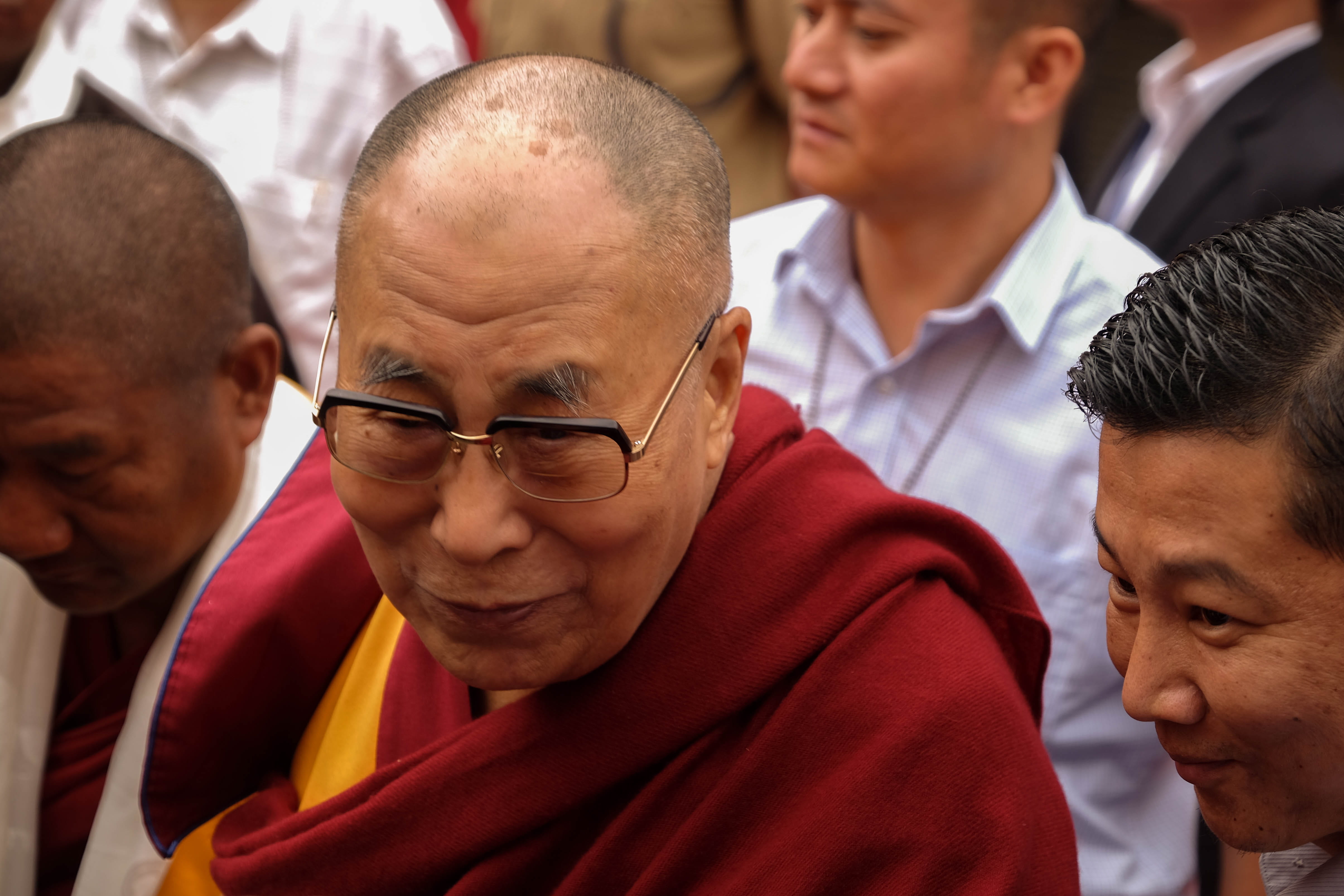 boudhisme, mid adult men, portrait, eyeglasses, people, men, 4K, ladakh, mature men, togetherness, headshot, india, himalaya, dalai lama, looking, adult, HD Wallpaper
