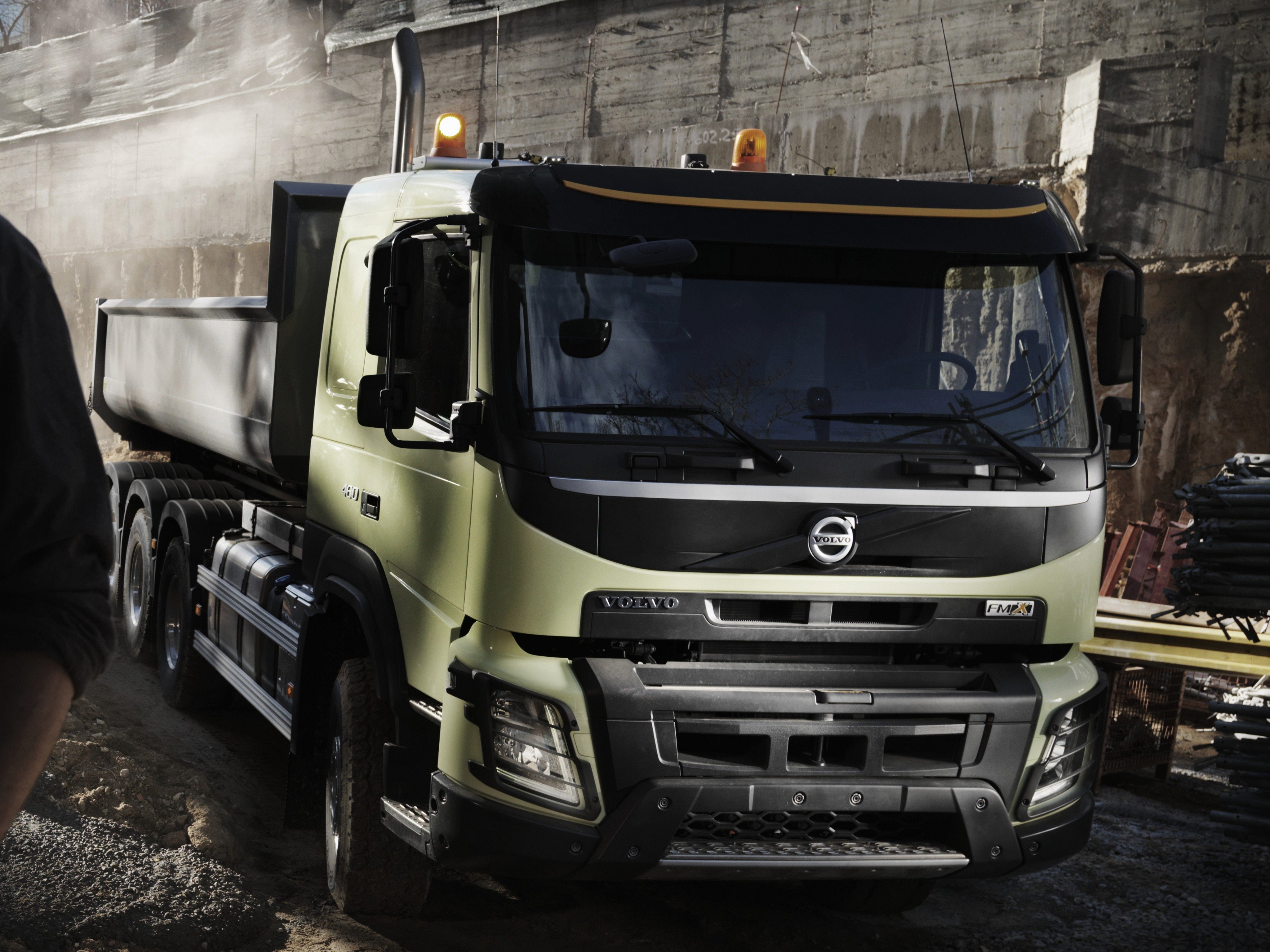 8x4, semi, tipper, tractor, construction, dump, tridem, fmx, 4K, 2013, volvo, HD Wallpaper