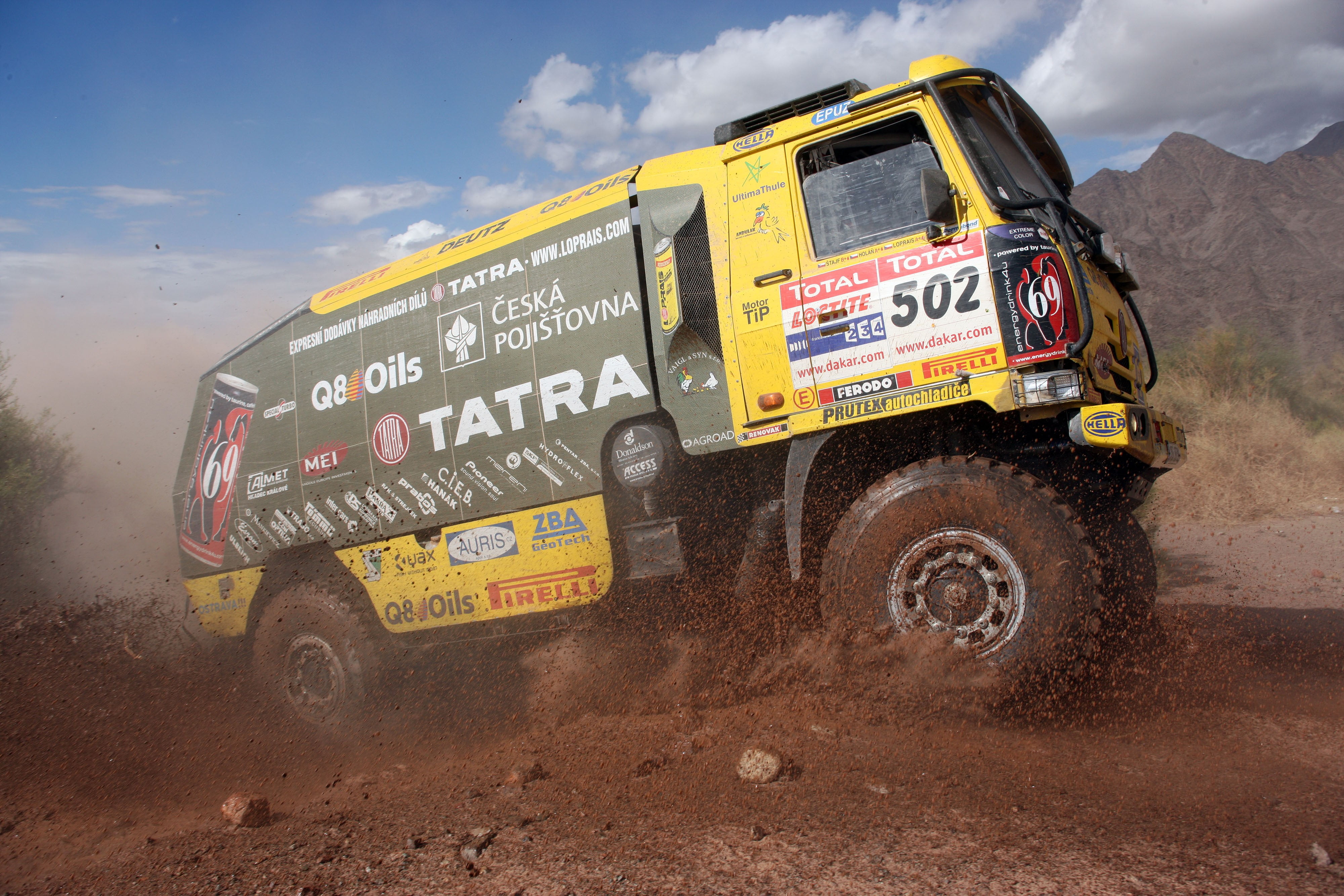 road, 4K, haul, non-urban scene, land vehicle, sky, tire, truck, transportation, text, people, Dakar Rally, mode of transportation, dirt road, outdoors, HD Wallpaper