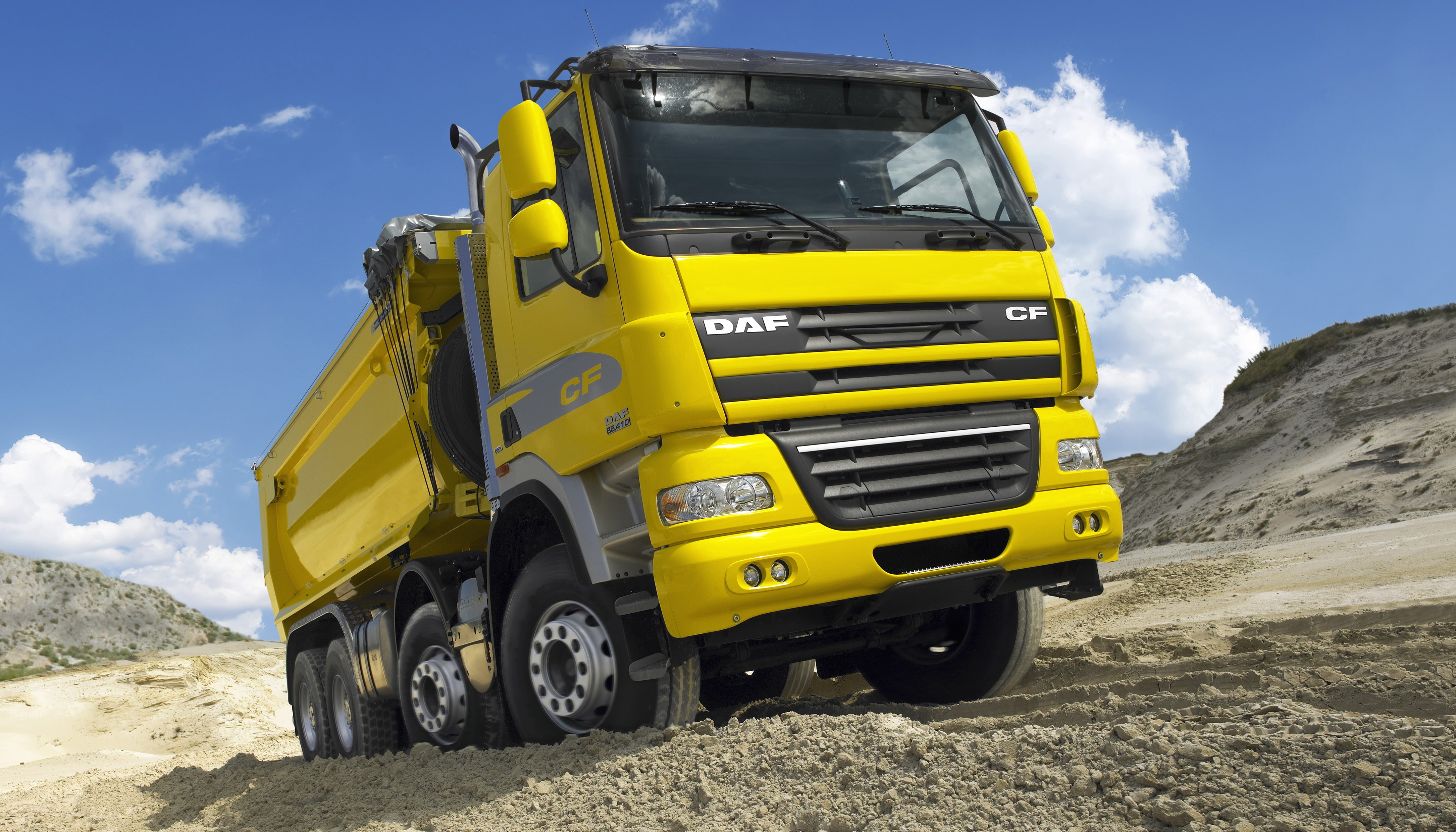 the sky, EEV, DAF, platform, 8x4, dump truck, tent, 4K, quarry, clouds, DAF CF85.410 FAD, yellow, sand, HD Wallpaper