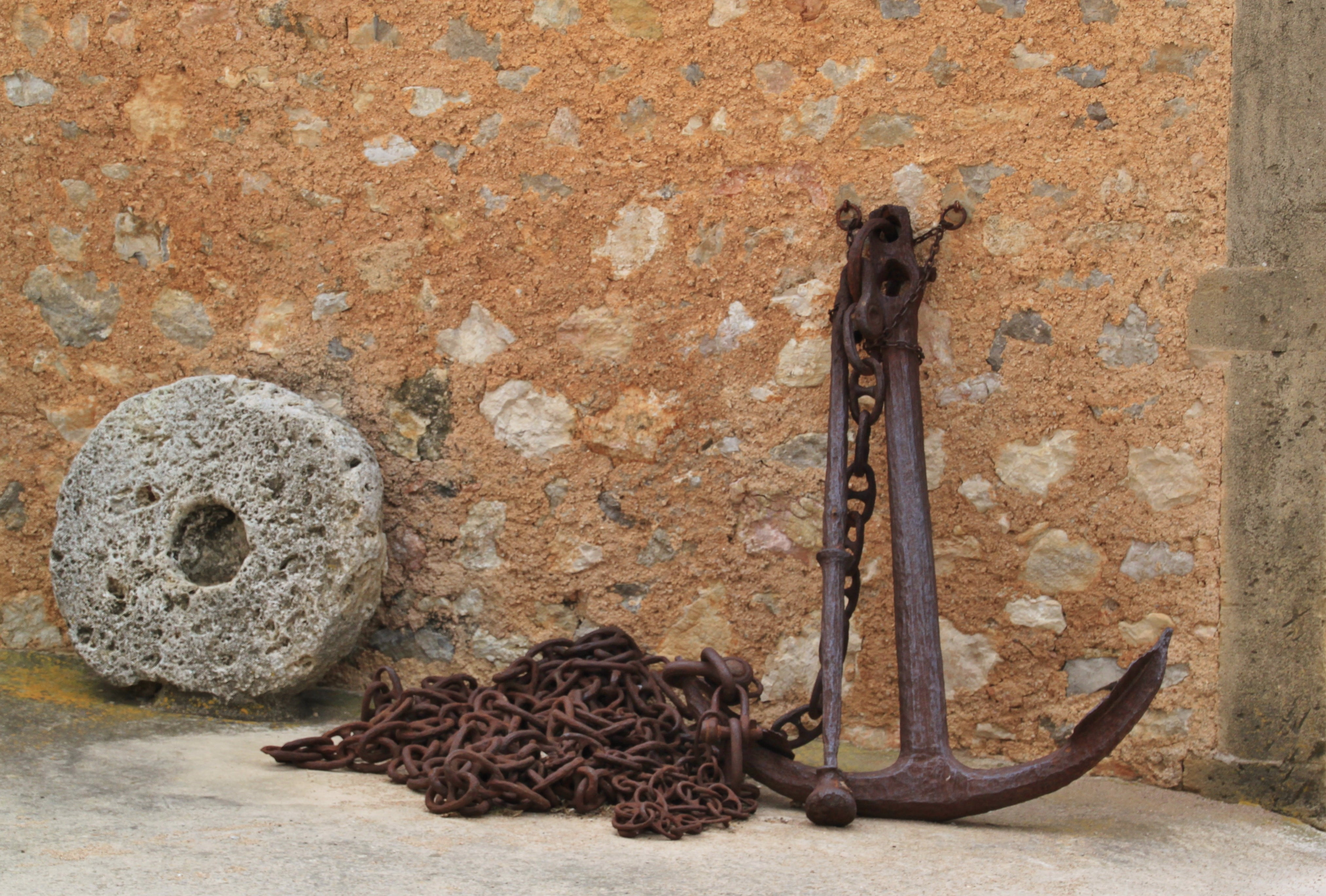 chain link, south wall, old rusted, 4K, mallorca, terracotta, textured, mediterranean, wall, chain, anchor chain, stone wall, architecture, run-down, brick, HD Wallpaper