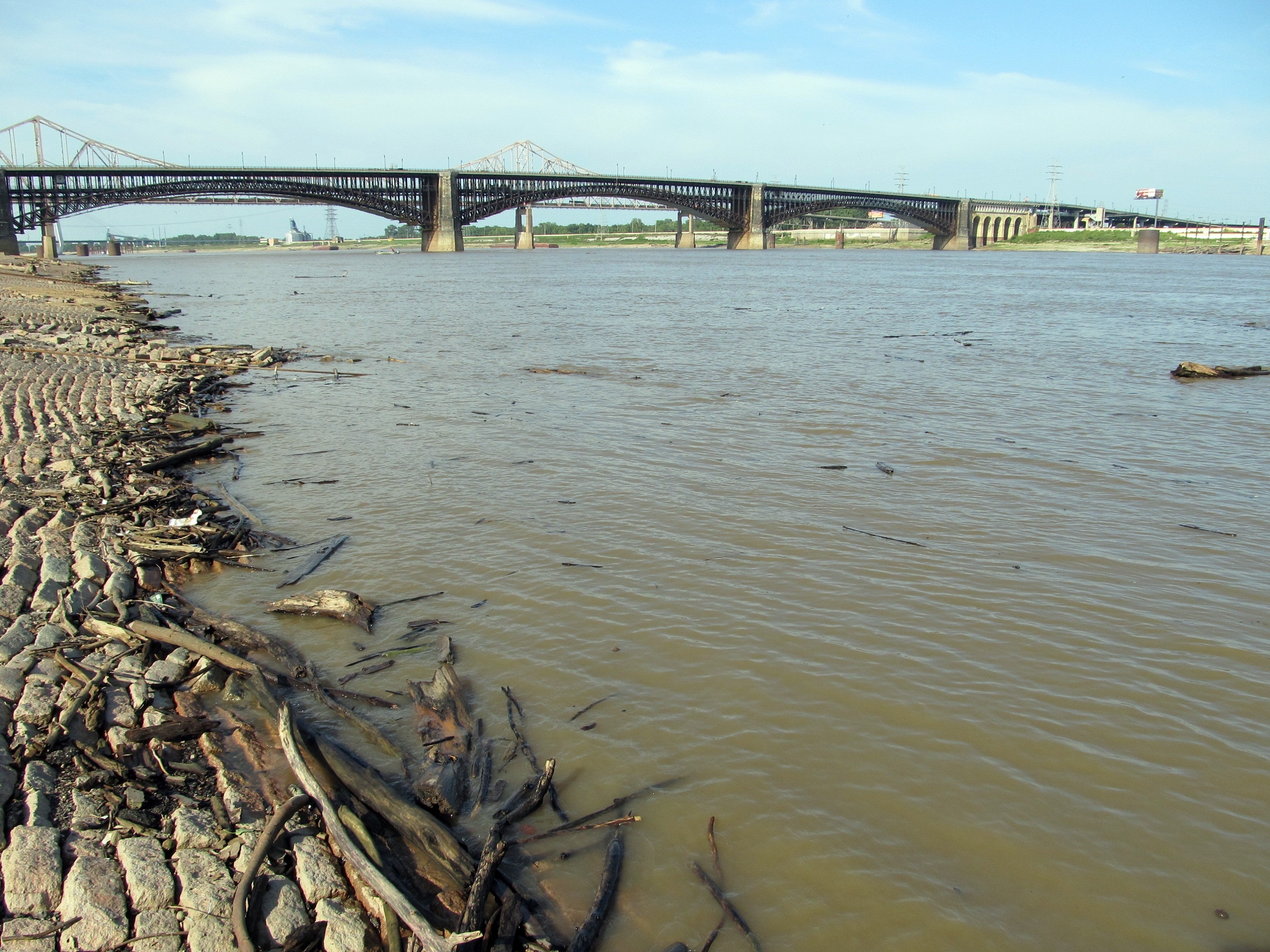 levee, flood, low tide, built structure, float, travel, america, muddy, city, bridge - man made structure, engineering, 2K, arch bridge, sky, bay, missouri, HD Wallpaper