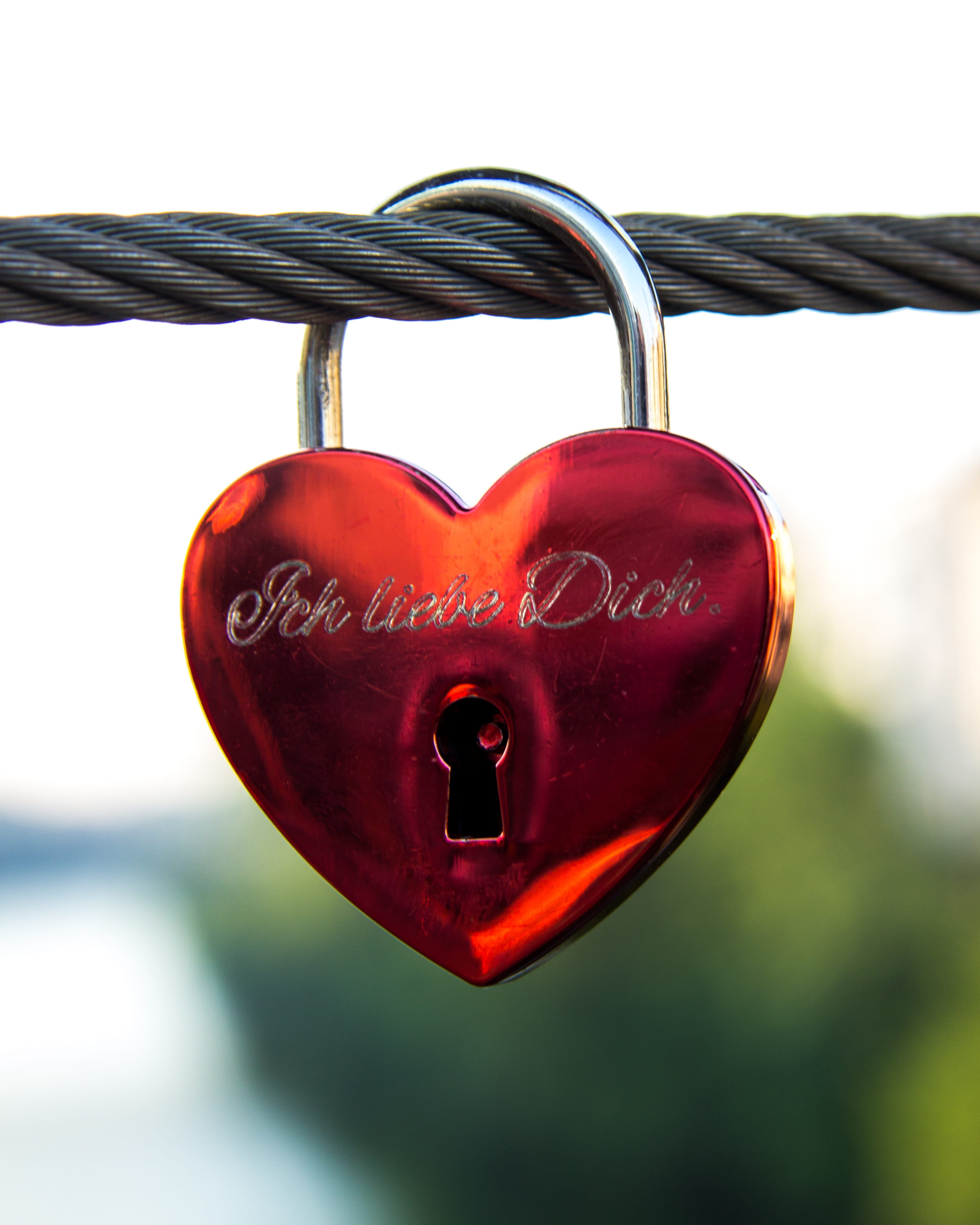 love symbol, stainless, focus on foreground, friendship, combines, hope, eternal love, Castle, 2K, forever, Padlock, pair, security, Bridge, valentines day, Phone HD Wallpaper