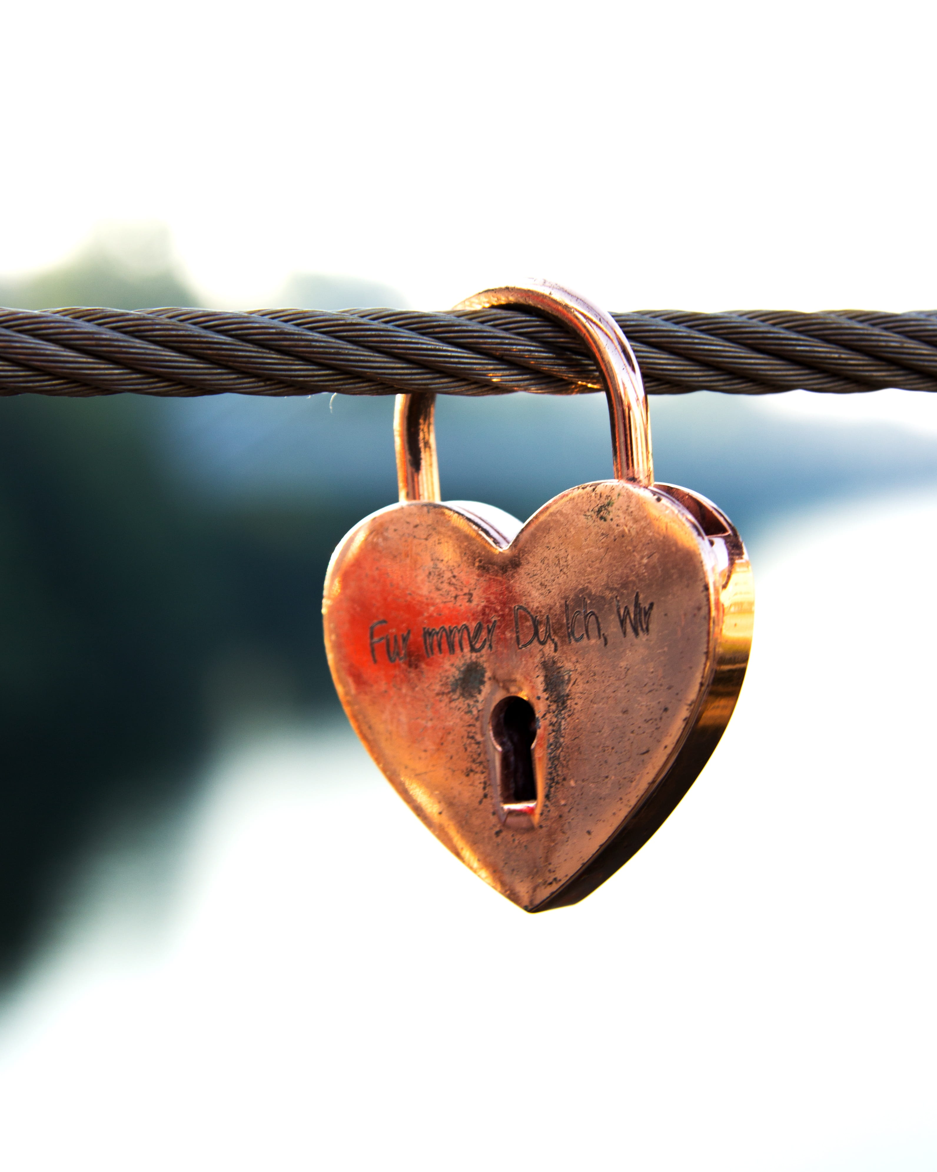 close-up, heart shape, Padlock, loyalty, Heart, eternal love, padlocks, together, love castle, symbol, rusty, Bridge, forever, connection, protection, Love, Phone HD Wallpaper