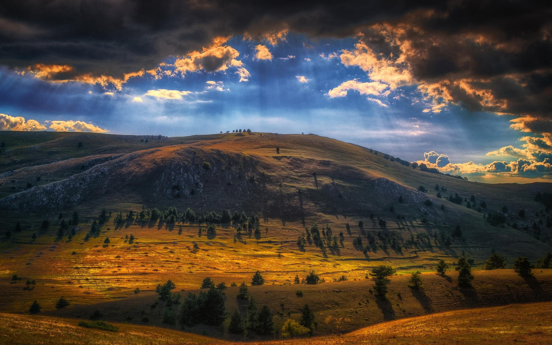 1080P, mountain range, tranquil scene, plant, land, landscape, cloud - sky, sun rays, mountains, trees, rural scene, nature, beauty in nature, Italy, sunlight, HD Wallpaper
