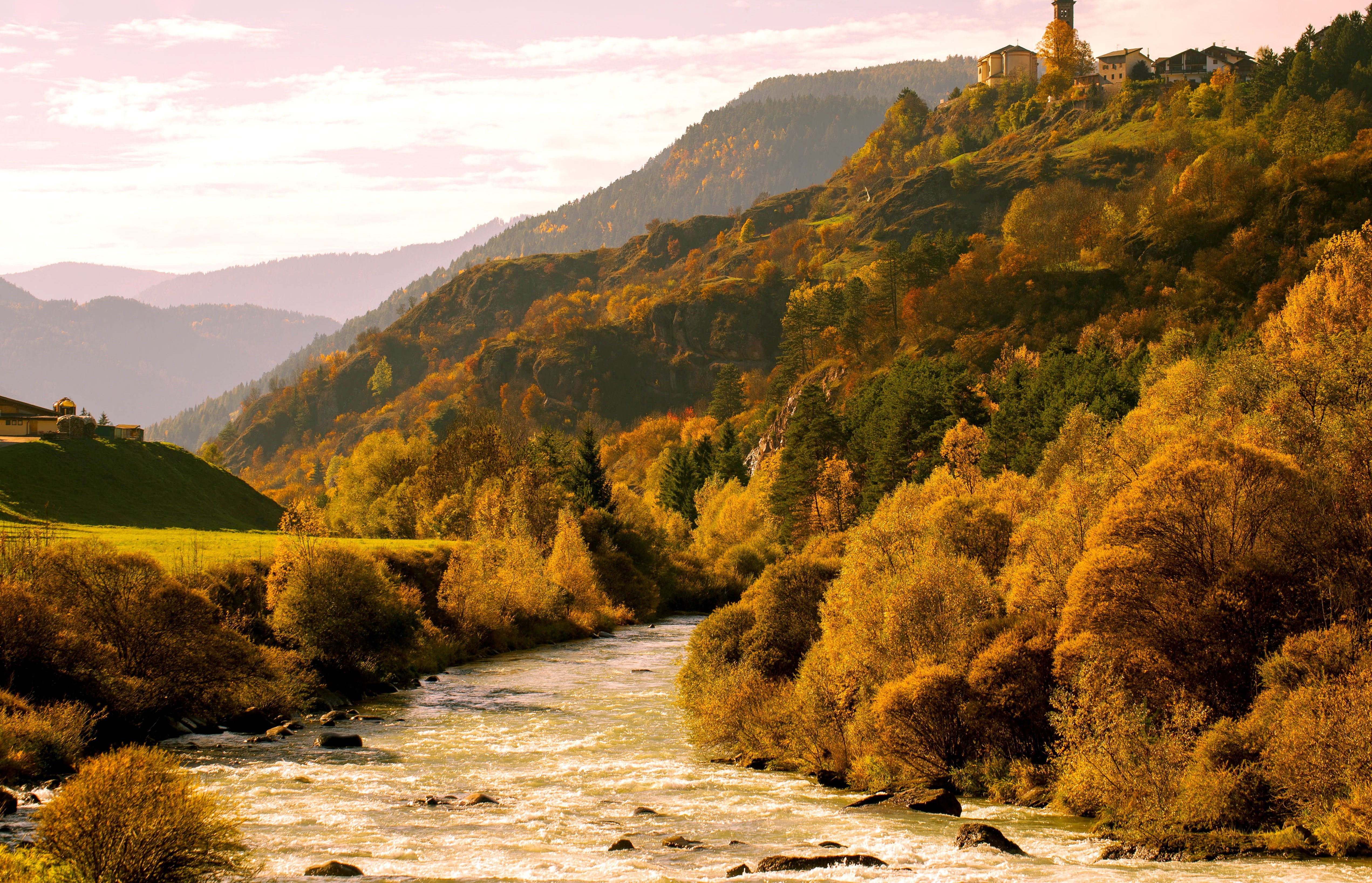 autumn, Val di Fiemme, Italy, Alps, mountains, Bank, 4K, trees, river, HD Wallpaper