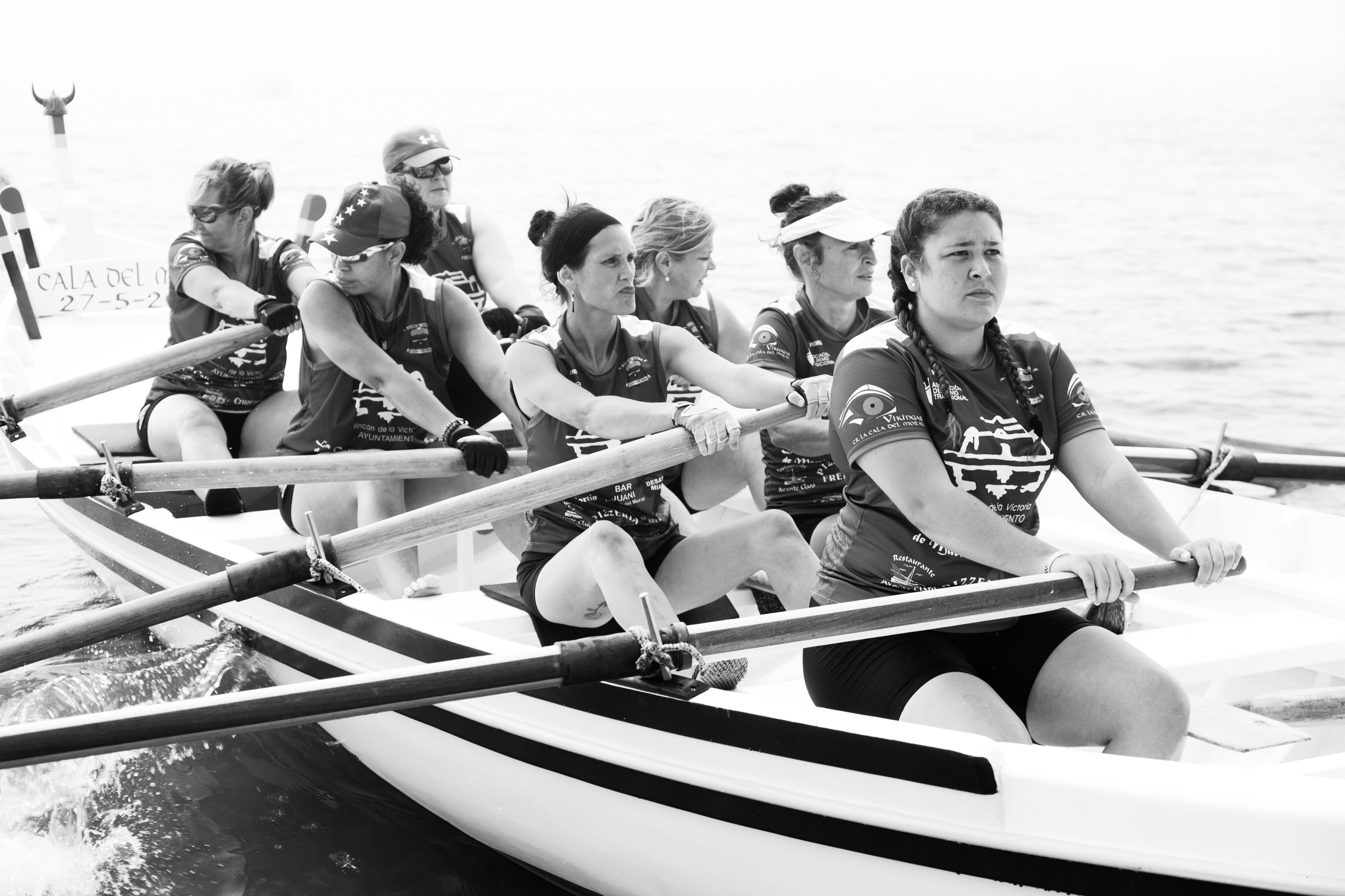 fuengirola, mujer, group of people, people, equipo, real people, regata de jábegas, deporte, remera, transportation, adult, bandw, tough, men, cala del moral, HD Wallpaper