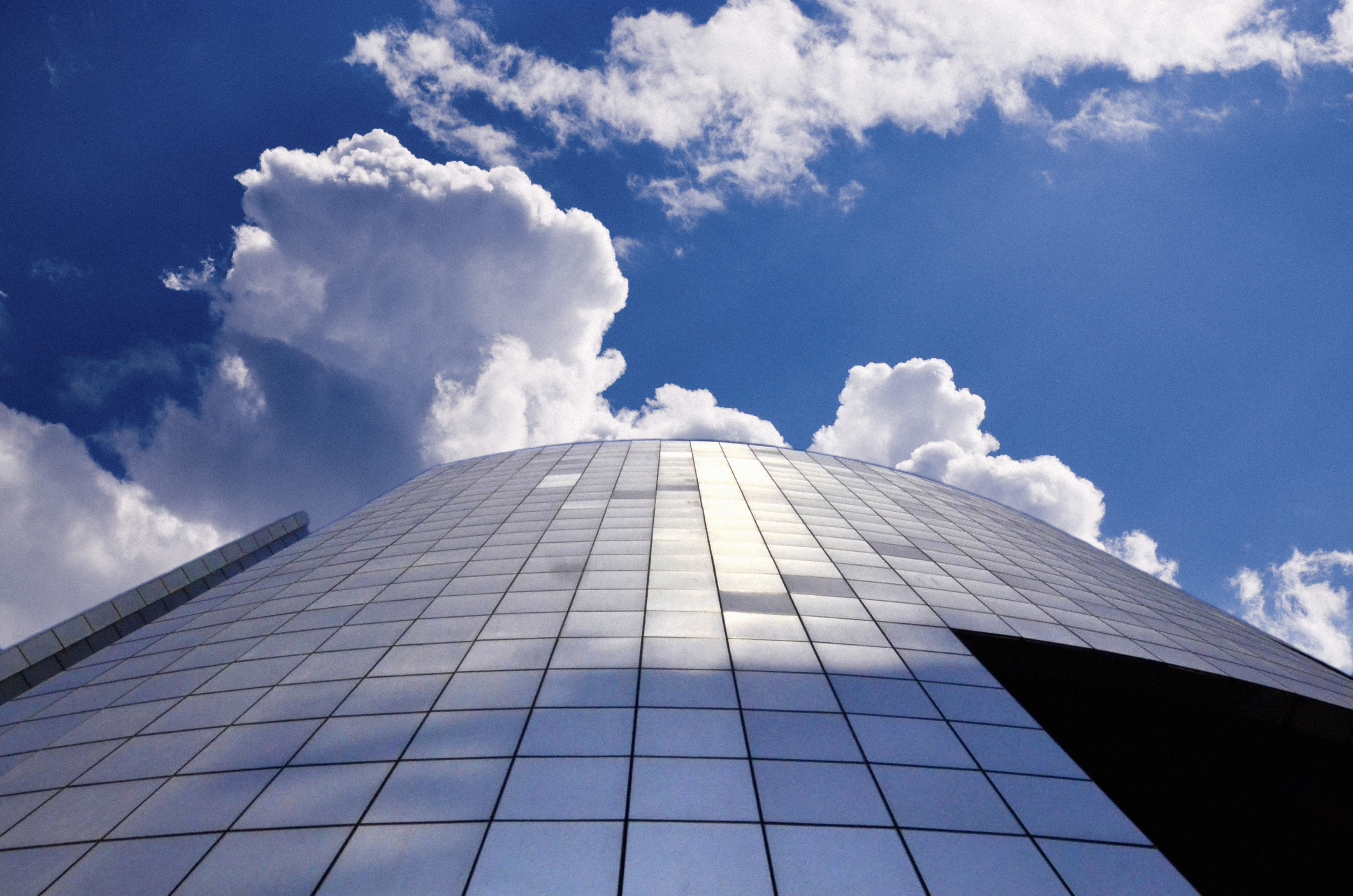reflection, day, low angle view, ciel, cloud - sky, architecture, office, skyscraper, tower, city, no people, outdoors, tall - high, building, sunlight, HD Wallpaper