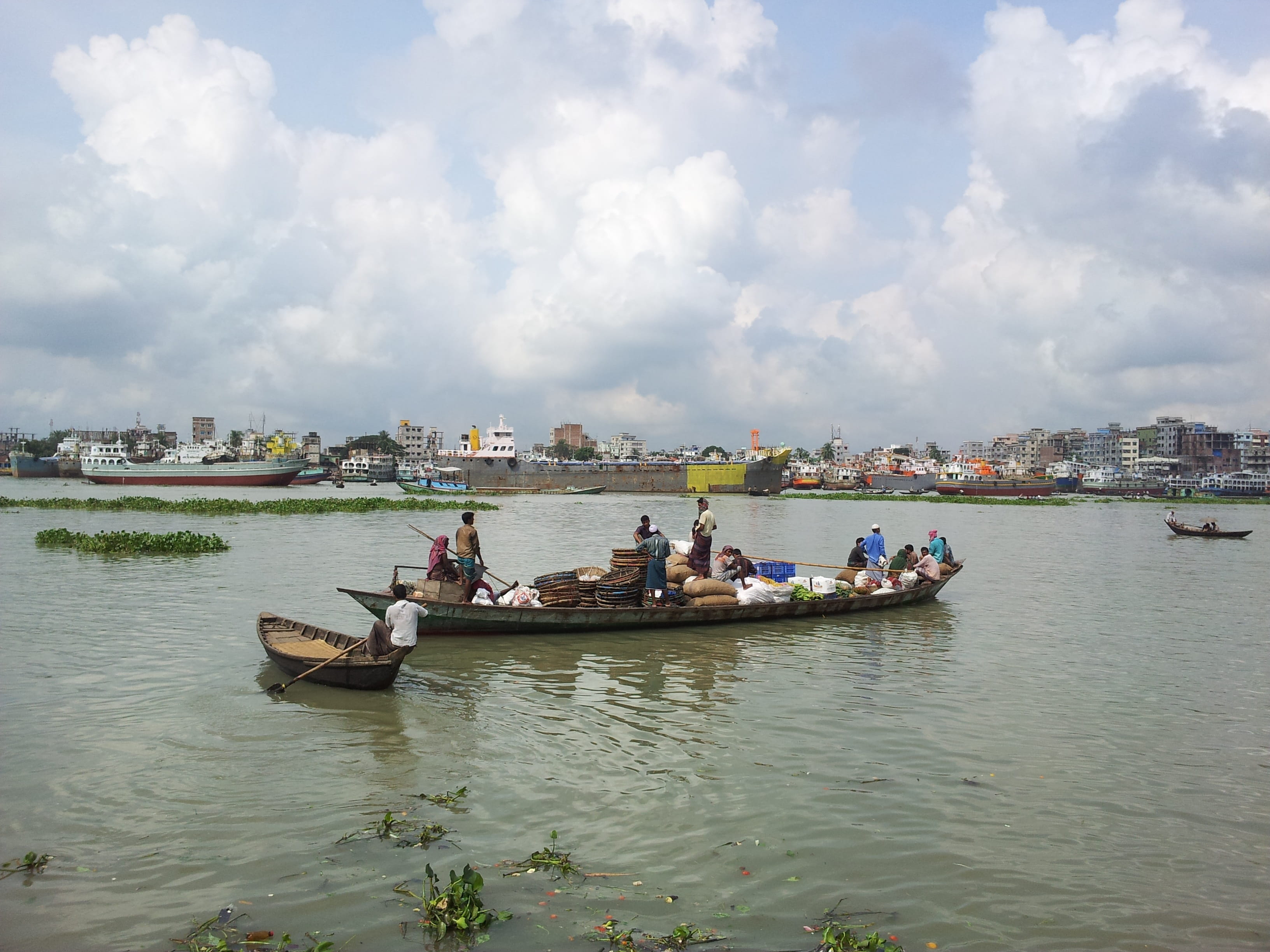 travel, poor, river, outdoors, nautical vessel, persons, mode of transportation, sky, day, crowd, riding, waterfront, nature, boat, water, city, 2K, cloud - sky, HD Wallpaper