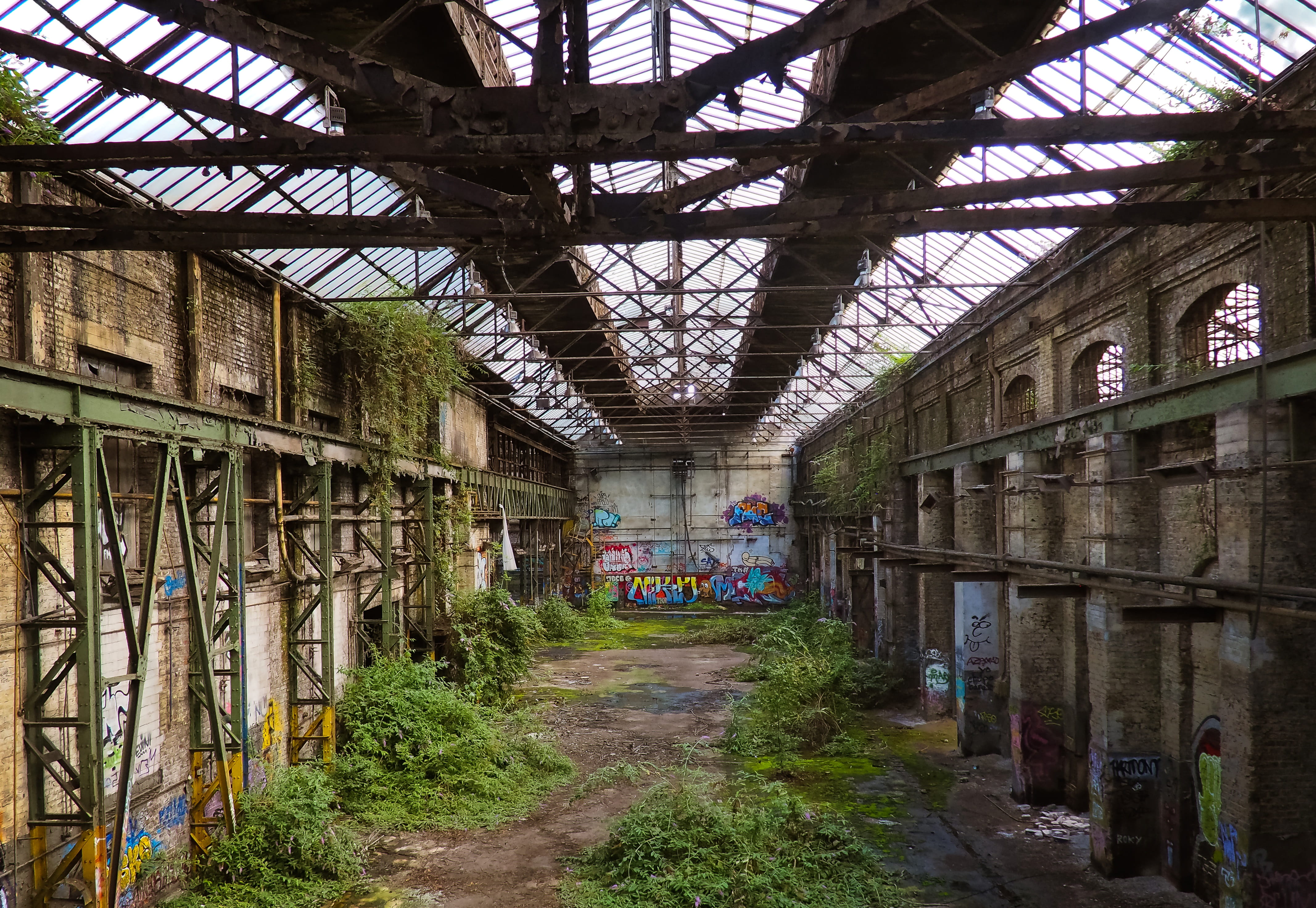 past, abandoned, bad condition, mood, obsolete, destroyed, industry, old factory, weathered, dirt, old, decay, forget, ruined, gloomy, the way forward, HD Wallpaper