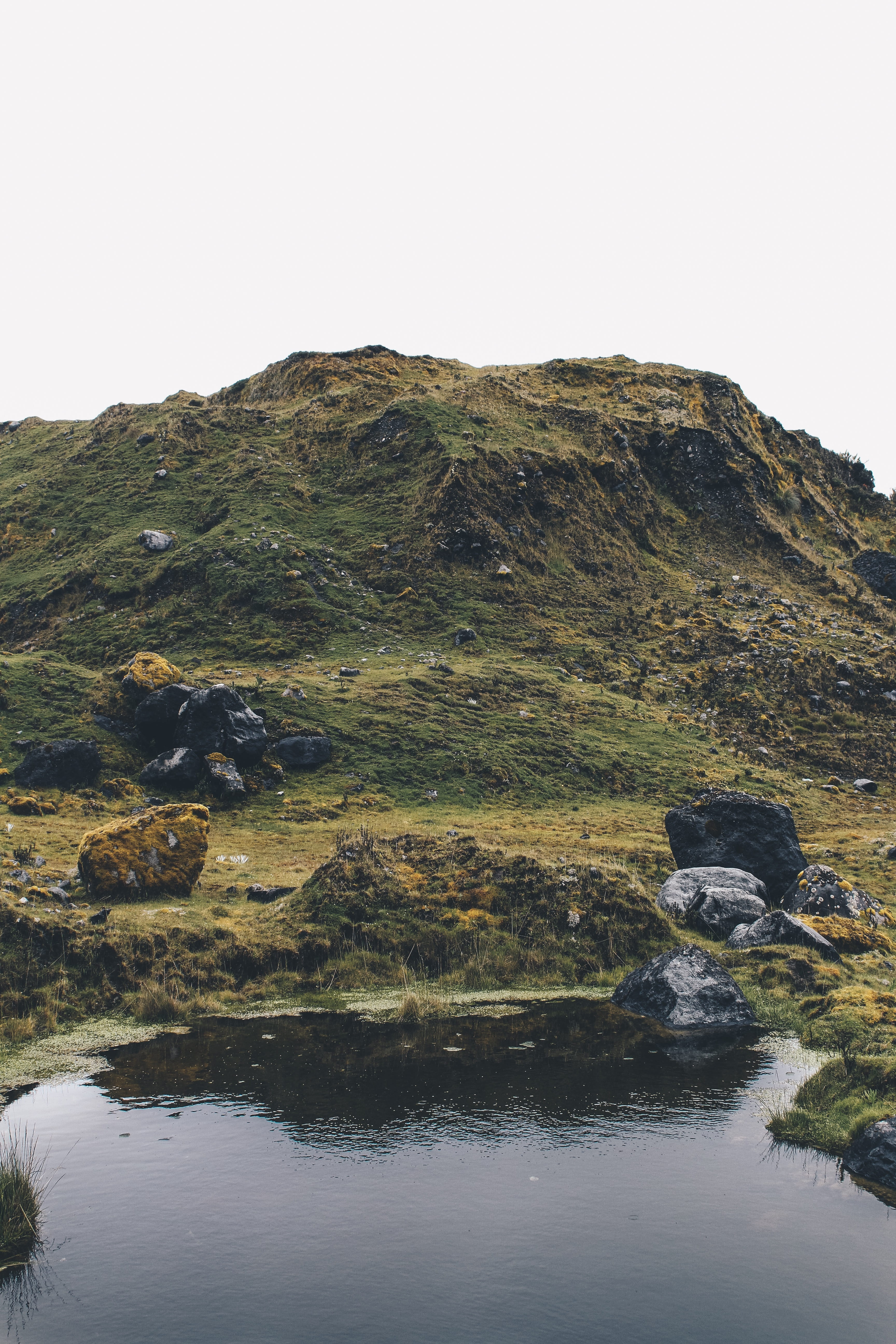body, aventure, white, landscape, non-urban scene, tranquil scene, tranquility, cloud, idyllic, grass, solid, mountain, no people, environment, water, beauty in nature, Phone HD Wallpaper