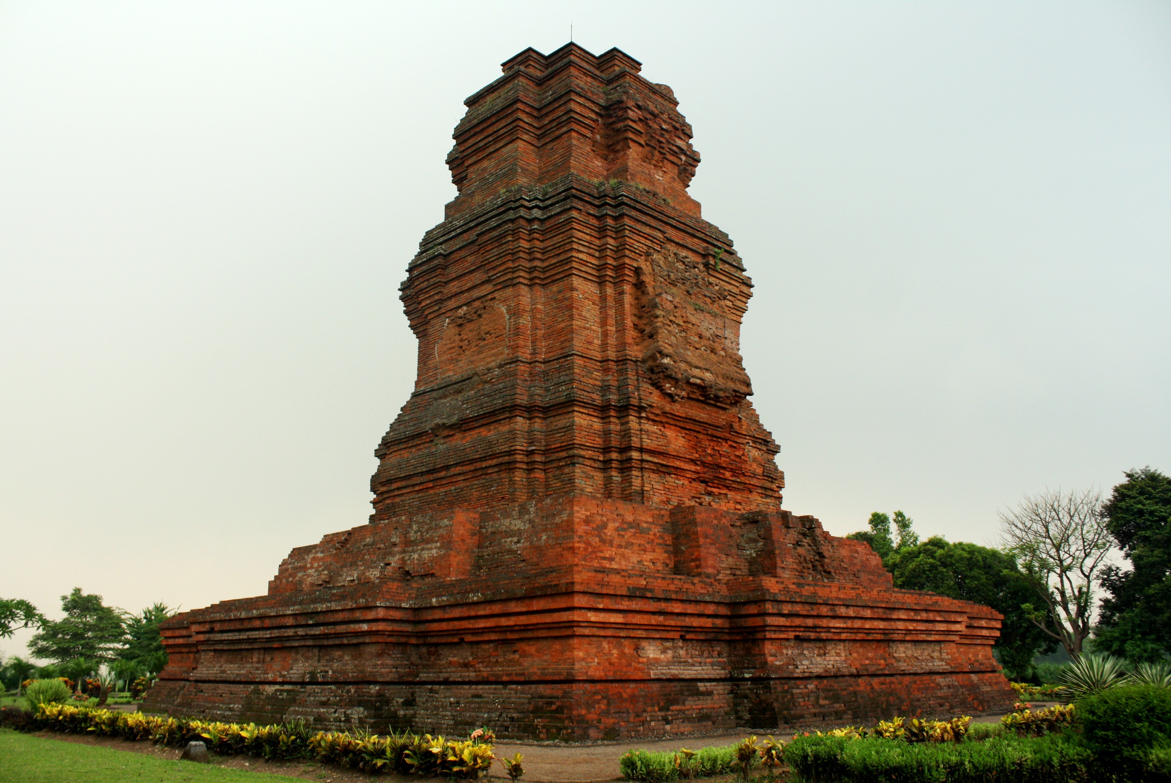 spirituality, ancient, temple, statue, outdoors, building exterior, buddhism, travel destinations, java, sky, heritage, belief, mojokerto, history, buddhist temple, HD Wallpaper
