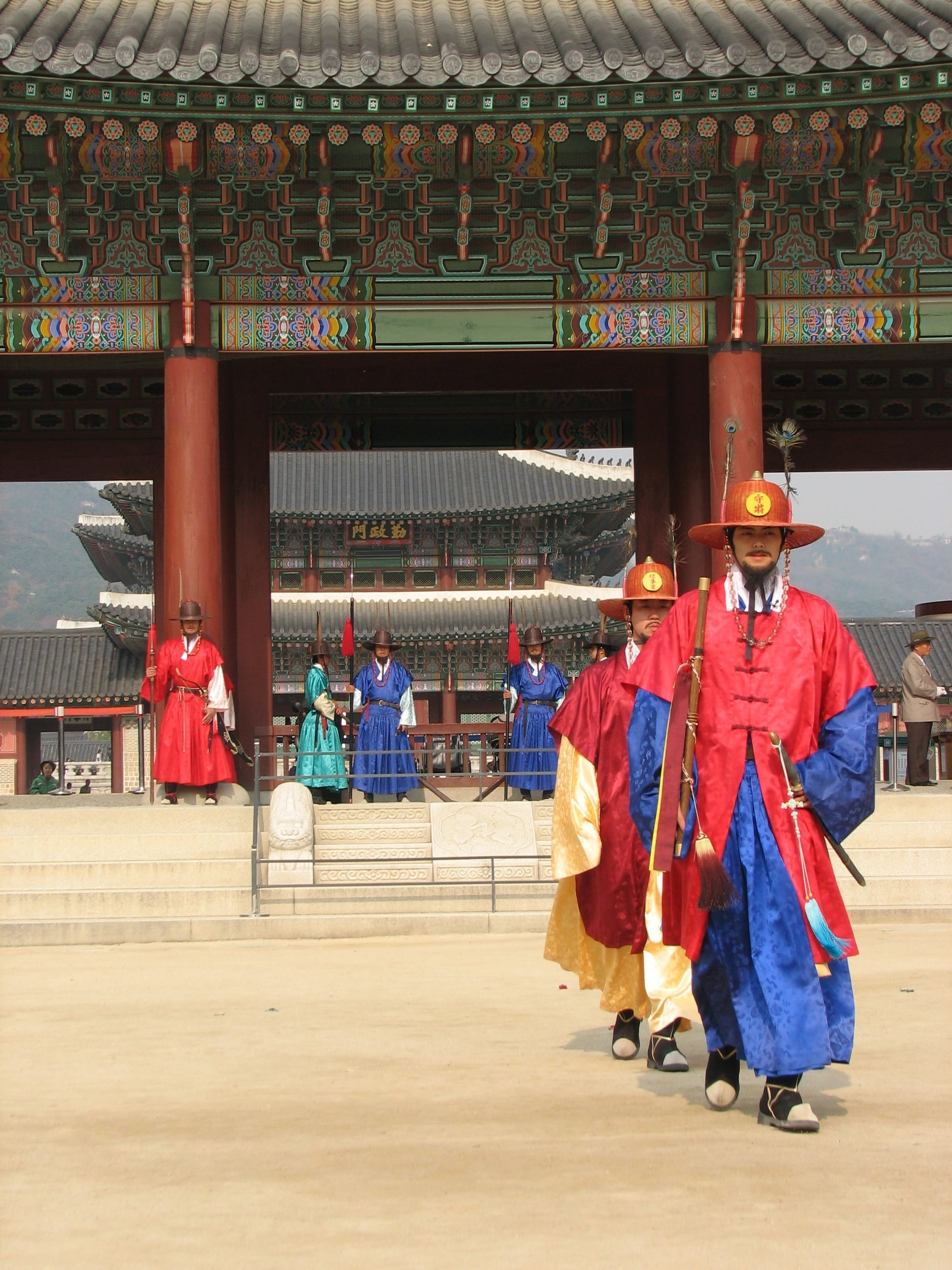 south, gyeongbokgung, indigenous Culture, spirituality, building, traditional clothing, buddhism, built structure, people, women, architecture, place of worship, Phone HD Wallpaper