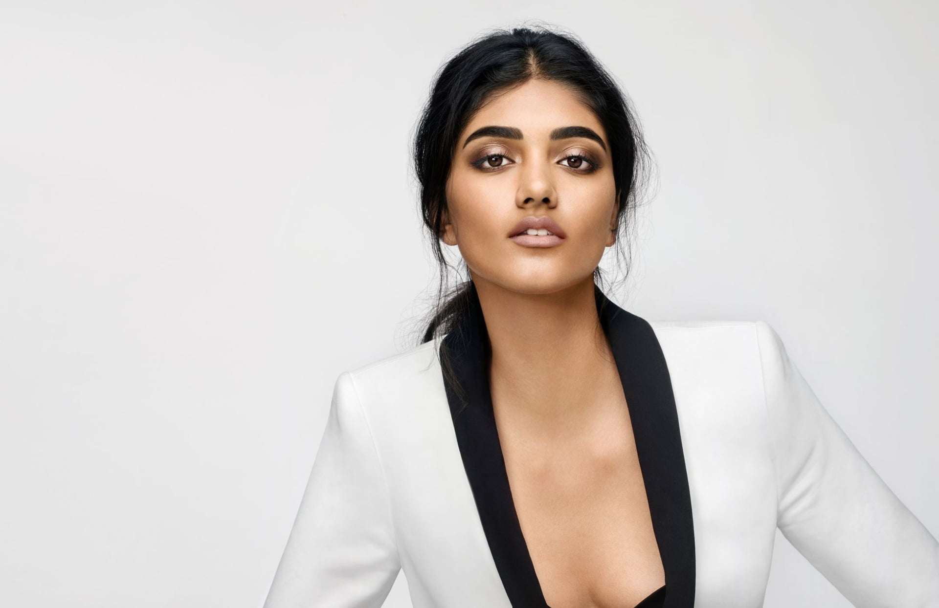 Neelam Gill, women, Indian, simple background, brunette, 1080P, HD Wallpaper