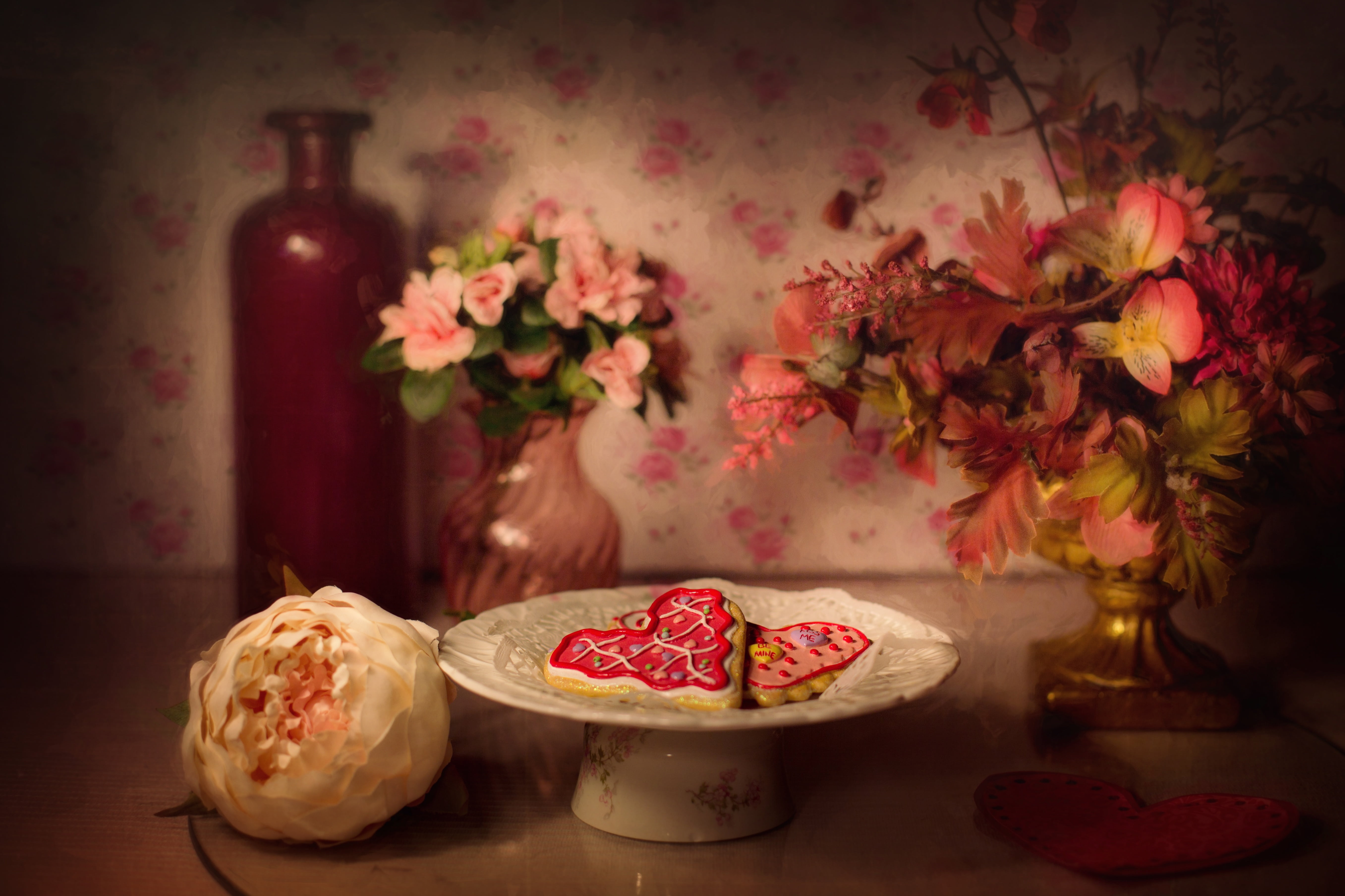 heart, still-life, nature, valentine cookies, domestic room, table, festive, round, still life, no people, love, footed, gray, holiday, sweet, bunch of flowers, HD Wallpaper