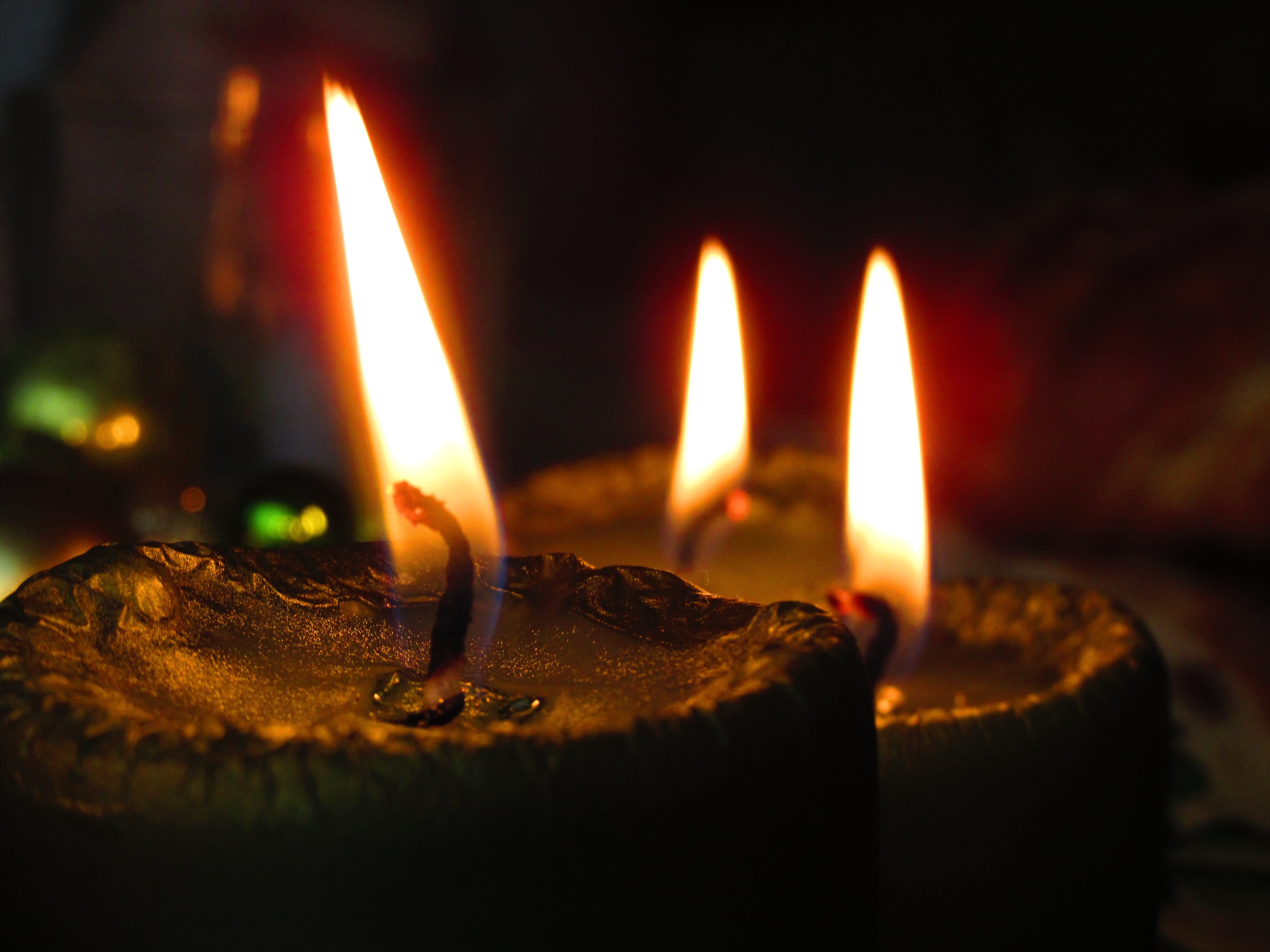 fire - natural phenomenon, selective focus, Colors, celebration, no people, Flame, 4K, Light, heat - temperature, christmas, fire, burning, close-up, candlestick, HD Wallpaper