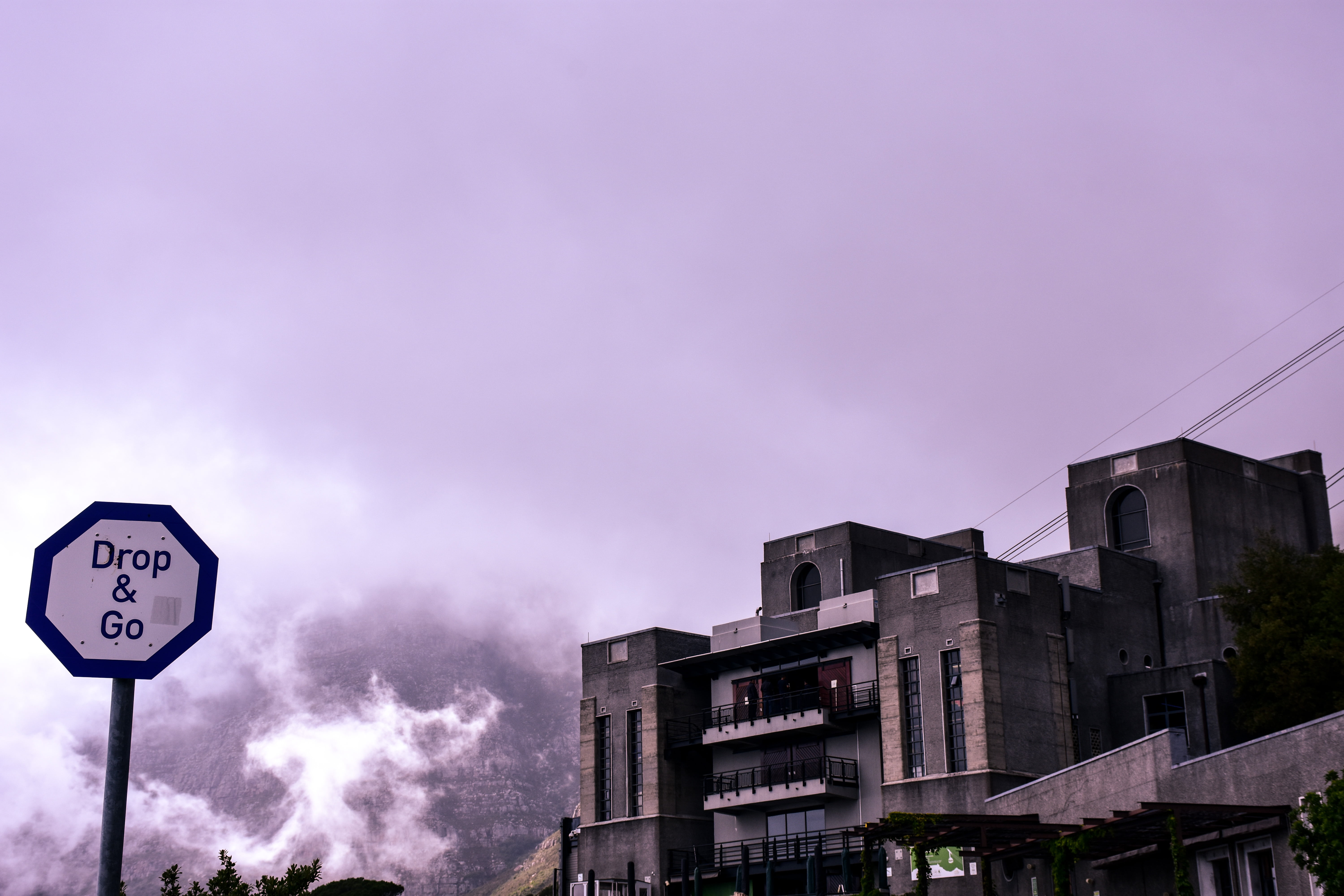architecture, outdoors, building exterior, South Africa, apartment, time, Table Mountain, day, cloud - sky, built structure, no people, road, 5K, nature, HD Wallpaper