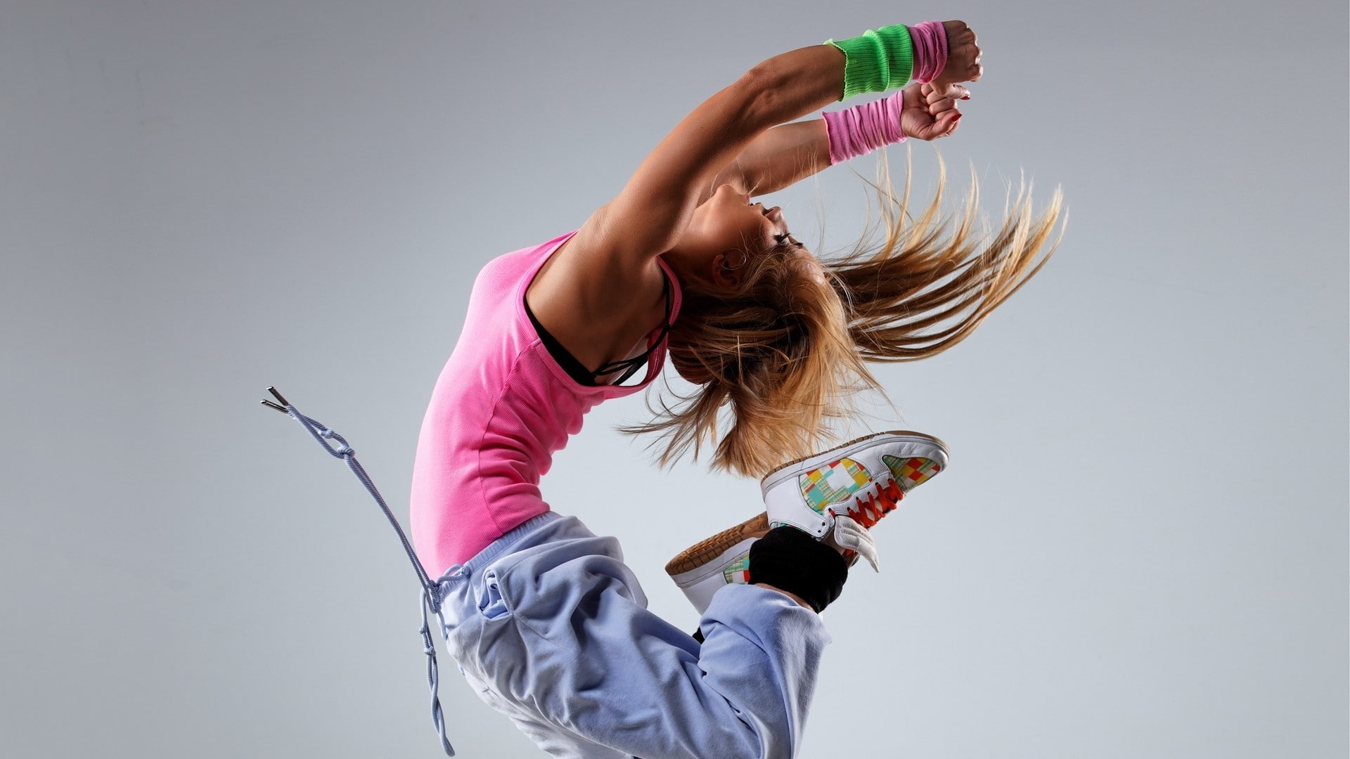 exercising, Jump, Break dance, adult, women, young adult, copy space, lifestyles, vitality, young women, Redhead, 1080P, healthy lifestyle, purple, gray, HD Wallpaper