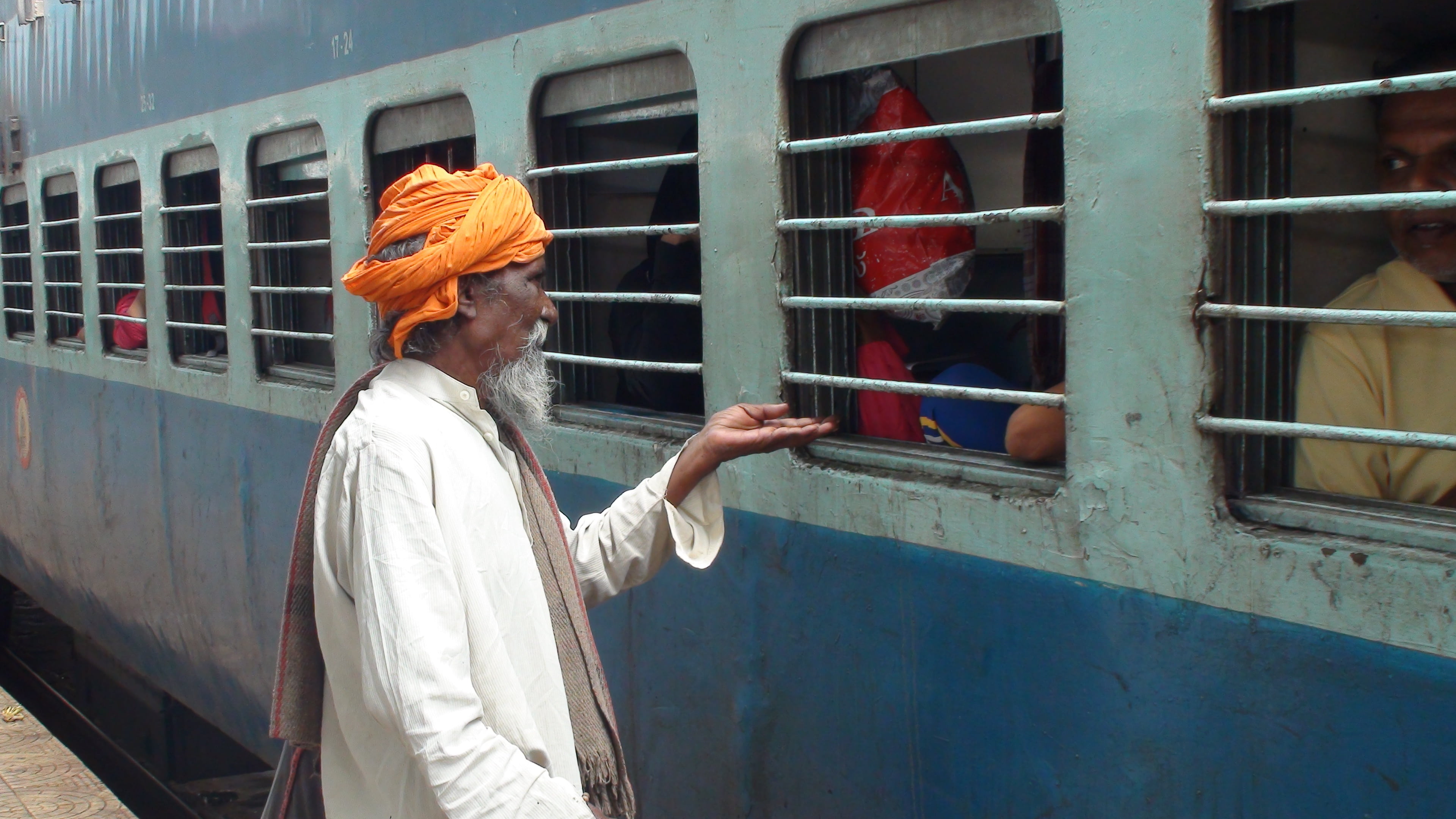building exterior, three quarter length, indian railway, poor, man, architecture, occupation, day, profile view, standing, beggers, adult, wearing, built structure, HD Wallpaper