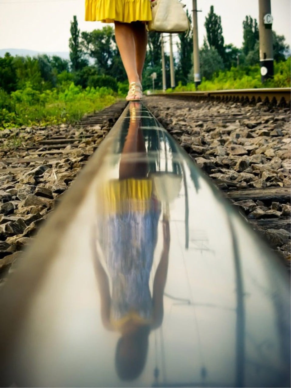 flowing water, transportation, tree, pollution, reflection, focus on background, architecture, blurred motion, surface level, water, outdoors, 720P, plant, Phone HD Wallpaper