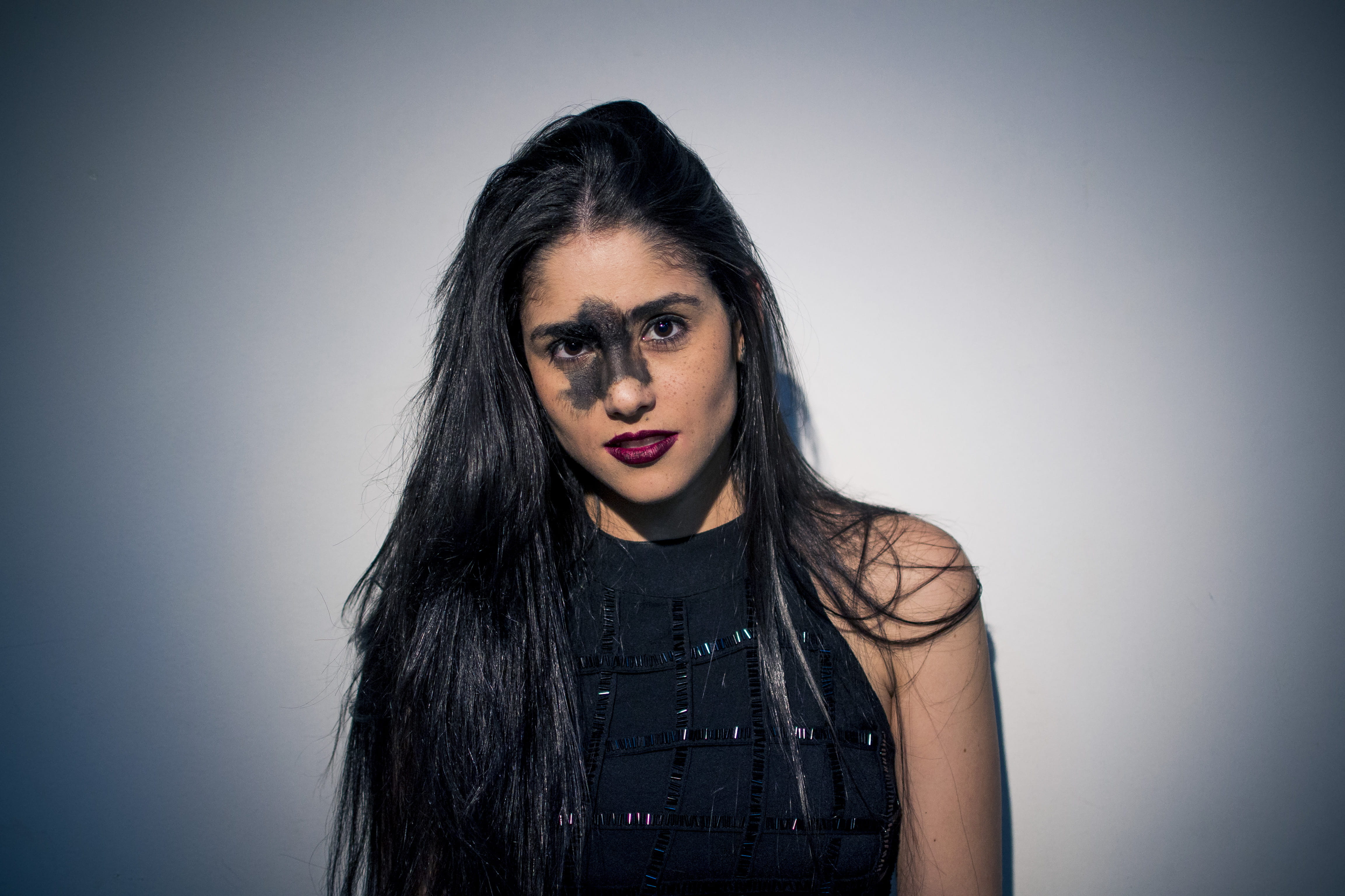 young adult, women, vsco, cold, girl, portra, looking at camera, front view, brazil, portrait, kodak portra, patos de minas, studio shot, beauty, long hair, HD Wallpaper