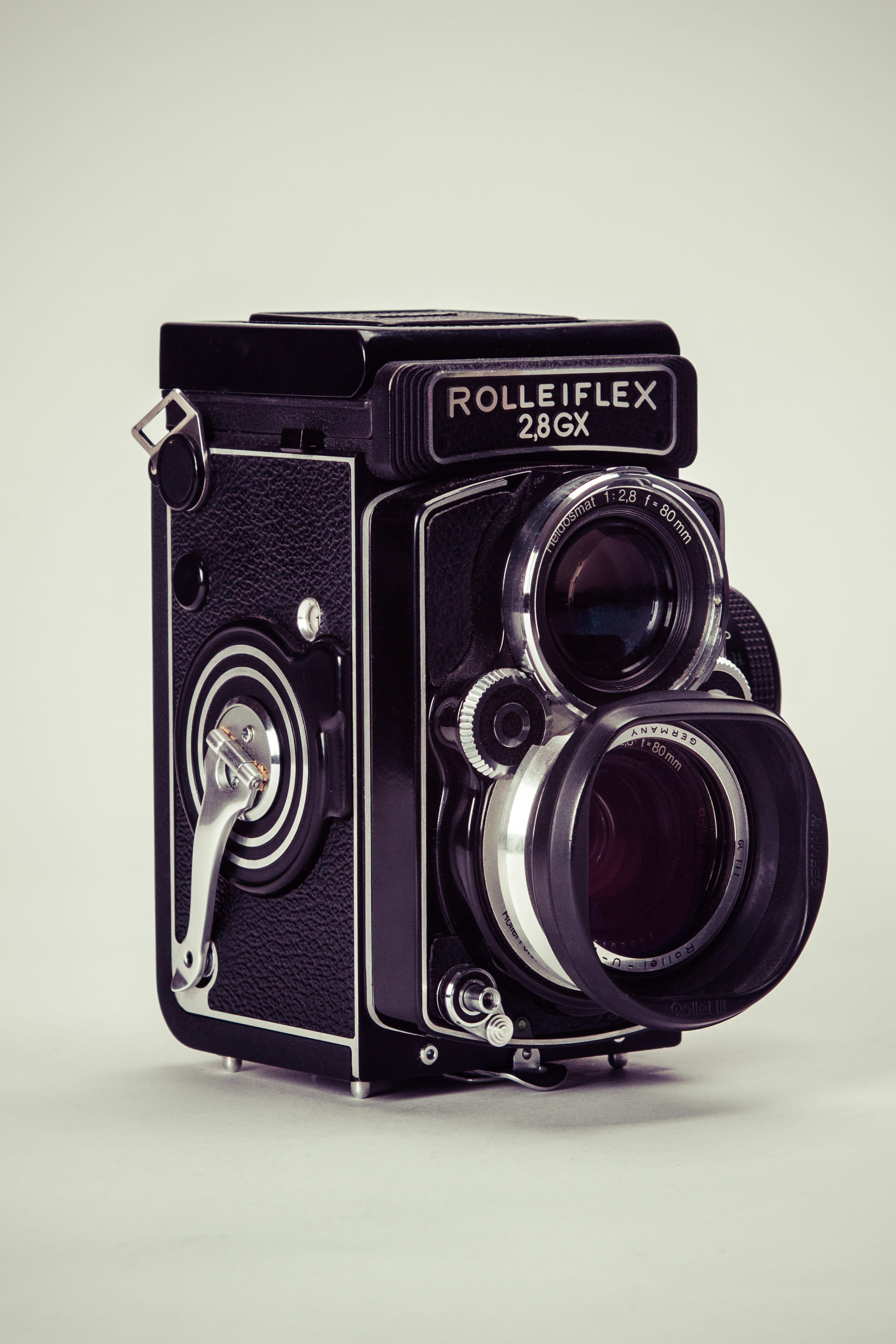 digital camera, 2K, no people, black, white background, studio shot, camera - photographic equipment, photography themes, indoors, lens - optical instrument, Phone HD Wallpaper