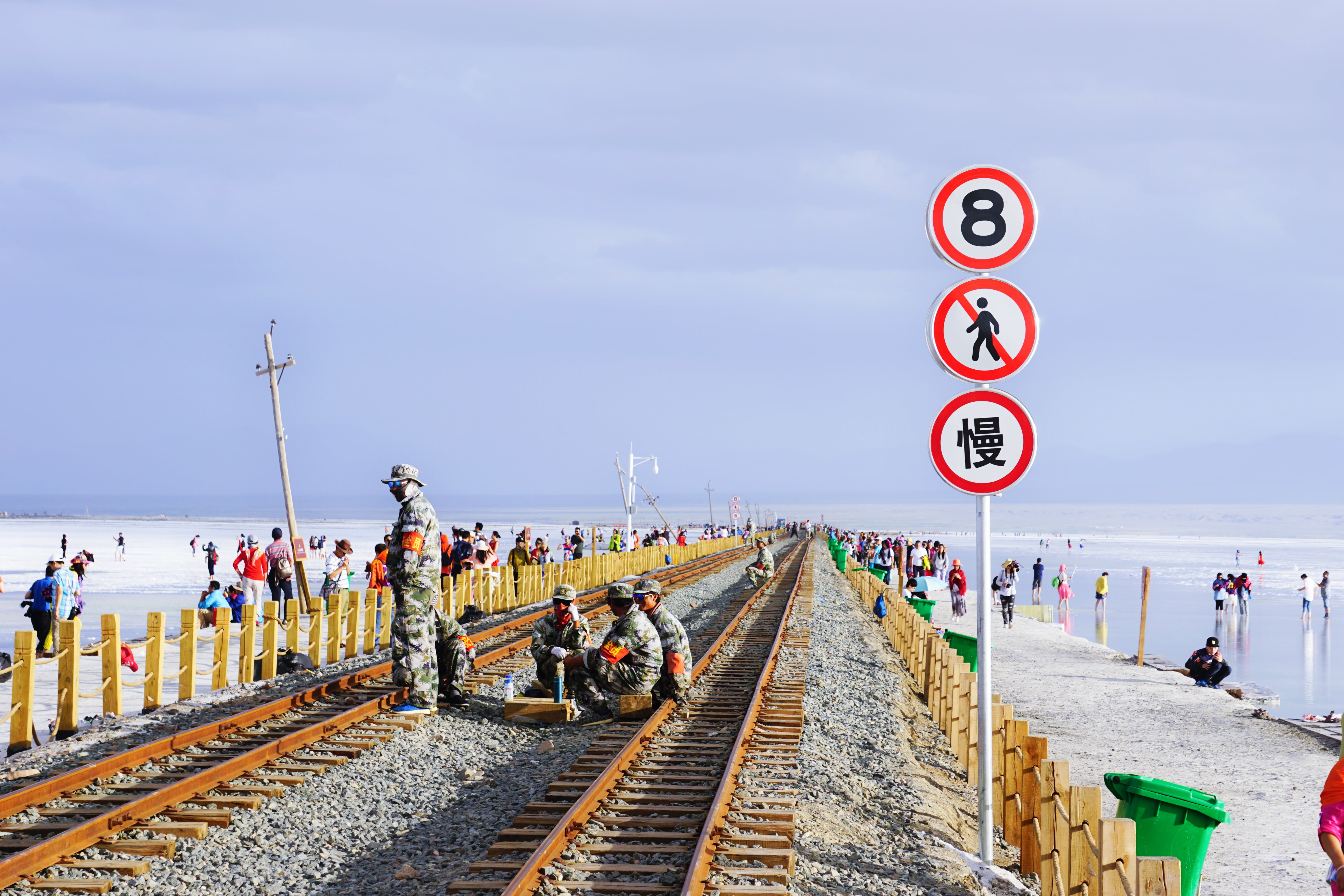 sea, nature, autumn, water, sky, day, land, chaka, sign, beach, outdoors, group of people, salt lake, railroad track, transportation, railway, incidental people, HD Wallpaper