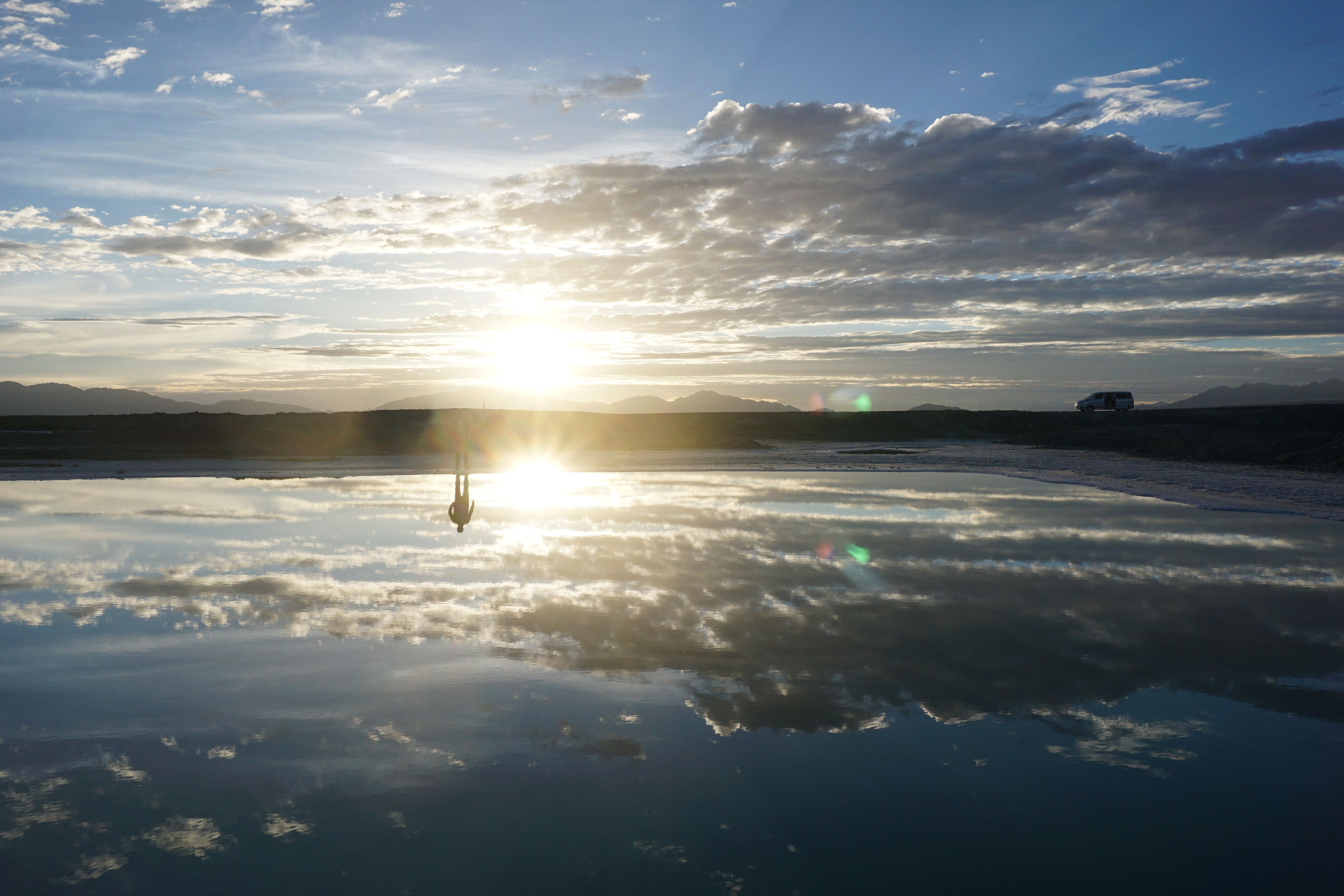 salt lake, sun, outdoors, sky, cloud - sky, reflection, sunset, lake, waterfront, lens flare, sunlight, 5K, da qaidam hu, tranquil scene, water, idyllic, HD Wallpaper