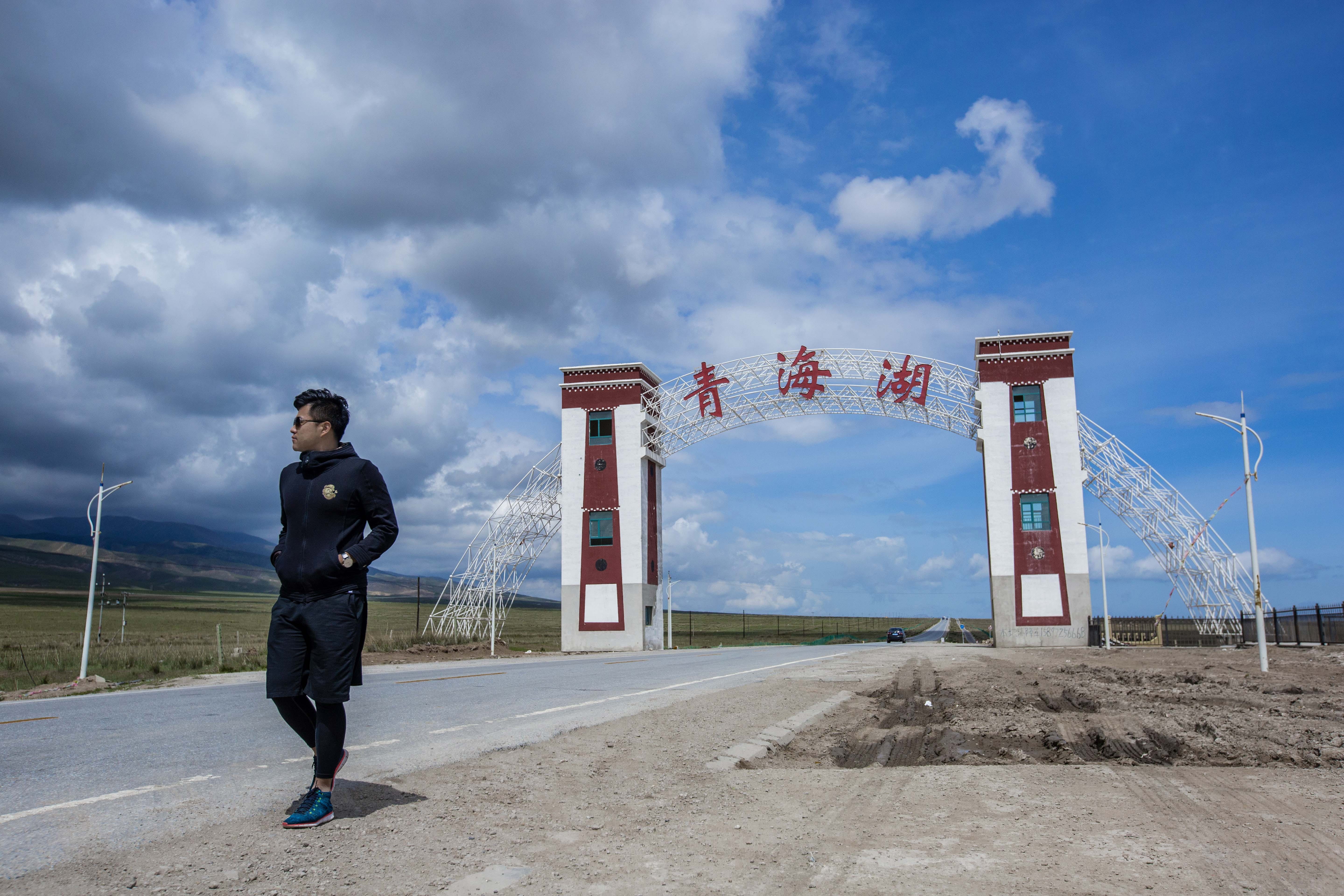 qinghai lake, architecture, day, outdoors, nature, built structure, sport, qinghai, one person, young men, flag, standing, young adult, cloud - sky, city, HD Wallpaper