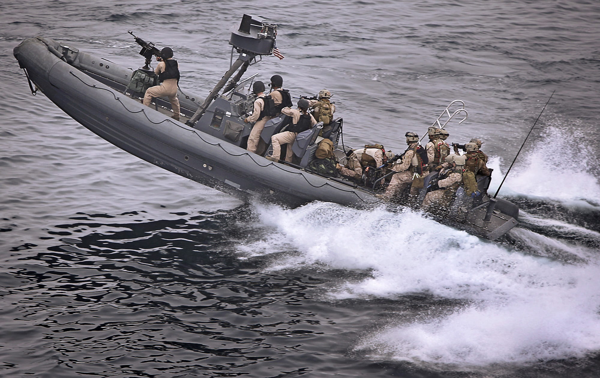 team, nautical vessel, preparation, splashing, soldiers, sport, army, combat, mission, real people, sea, tactical military, mode of transportation, defend, HD Wallpaper