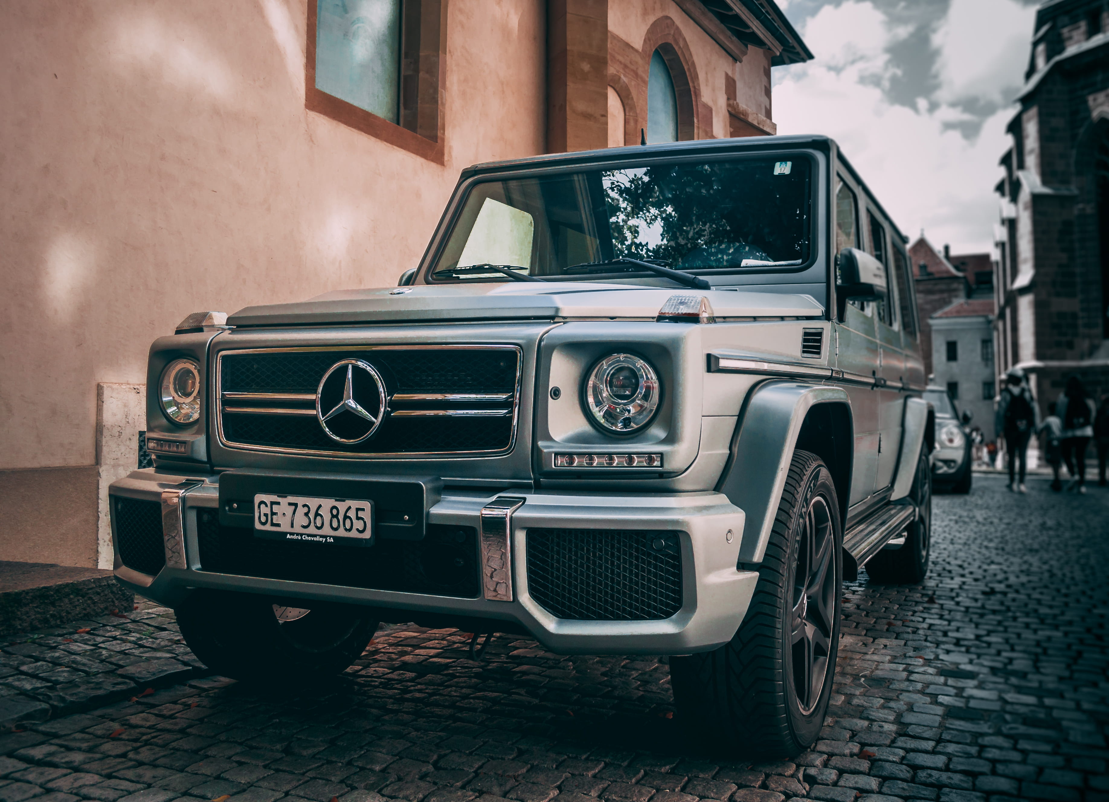 urban, motor vehicle, city, gray, history, car, transportation, g wagon, headlight, vintage car, benz, street, mode of transportation, land vehicle, architecture, HD Wallpaper