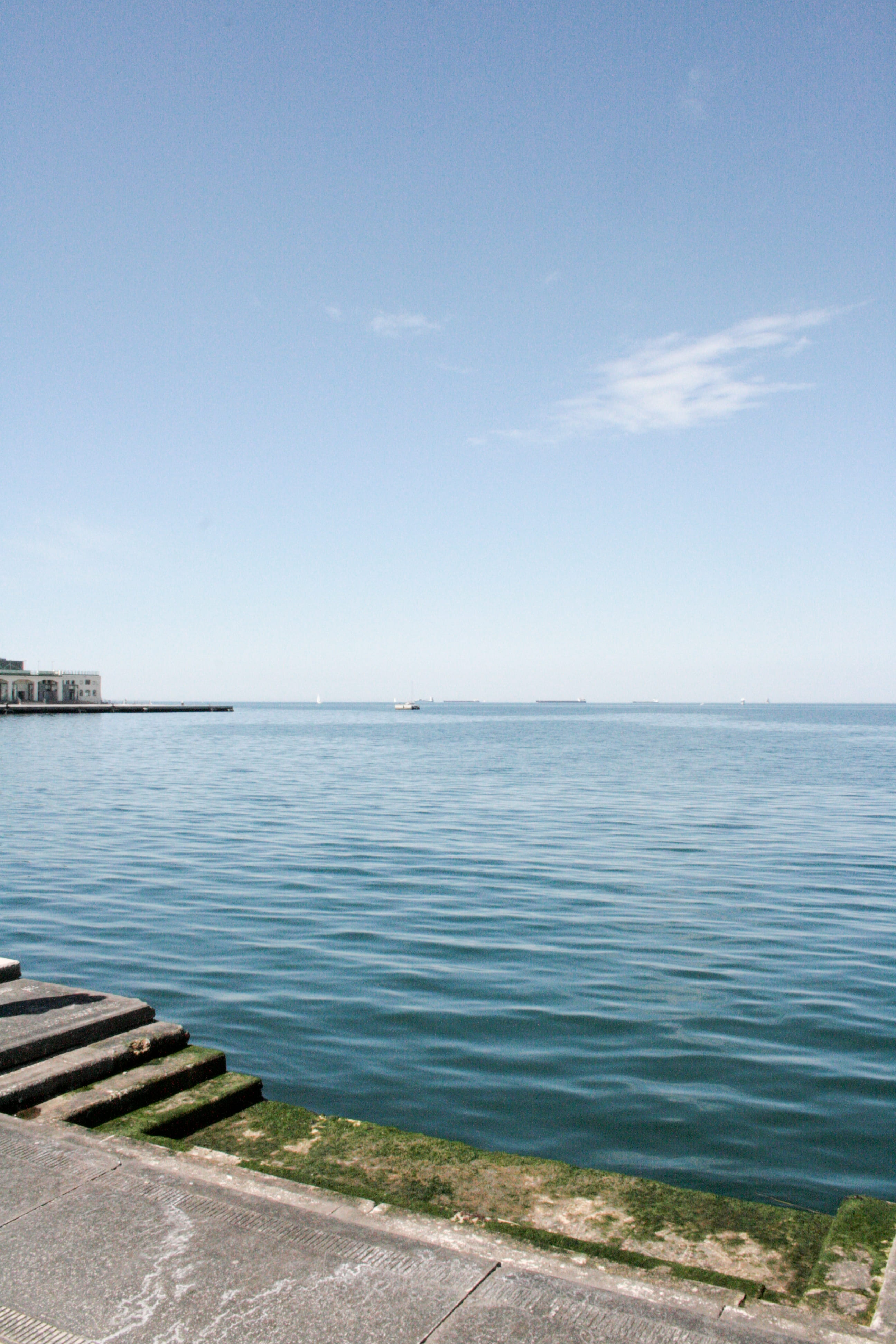 outdoors, sun, blue, beauty in nature, cloud - sky, summer, copy space, day, tranquil scene, horizon over water, sky, water, city, sunlight, nature, trieste, Phone HD Wallpaper