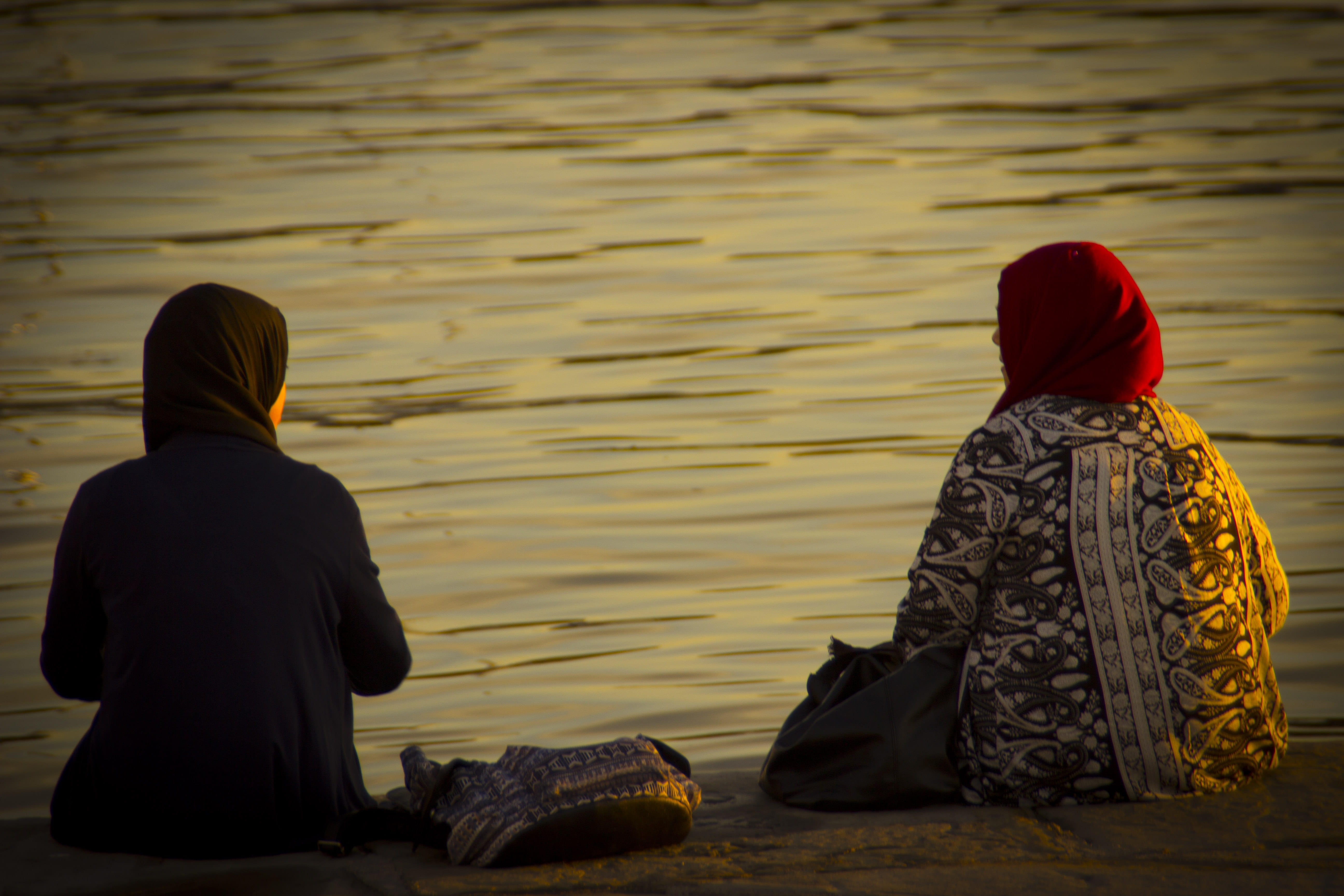 sea, traditional clothing, belief, holidays, cultures, prejudice, women, 5K, togetherness, tranquility, sitting, religion, men, spirituality, trieste, HD Wallpaper