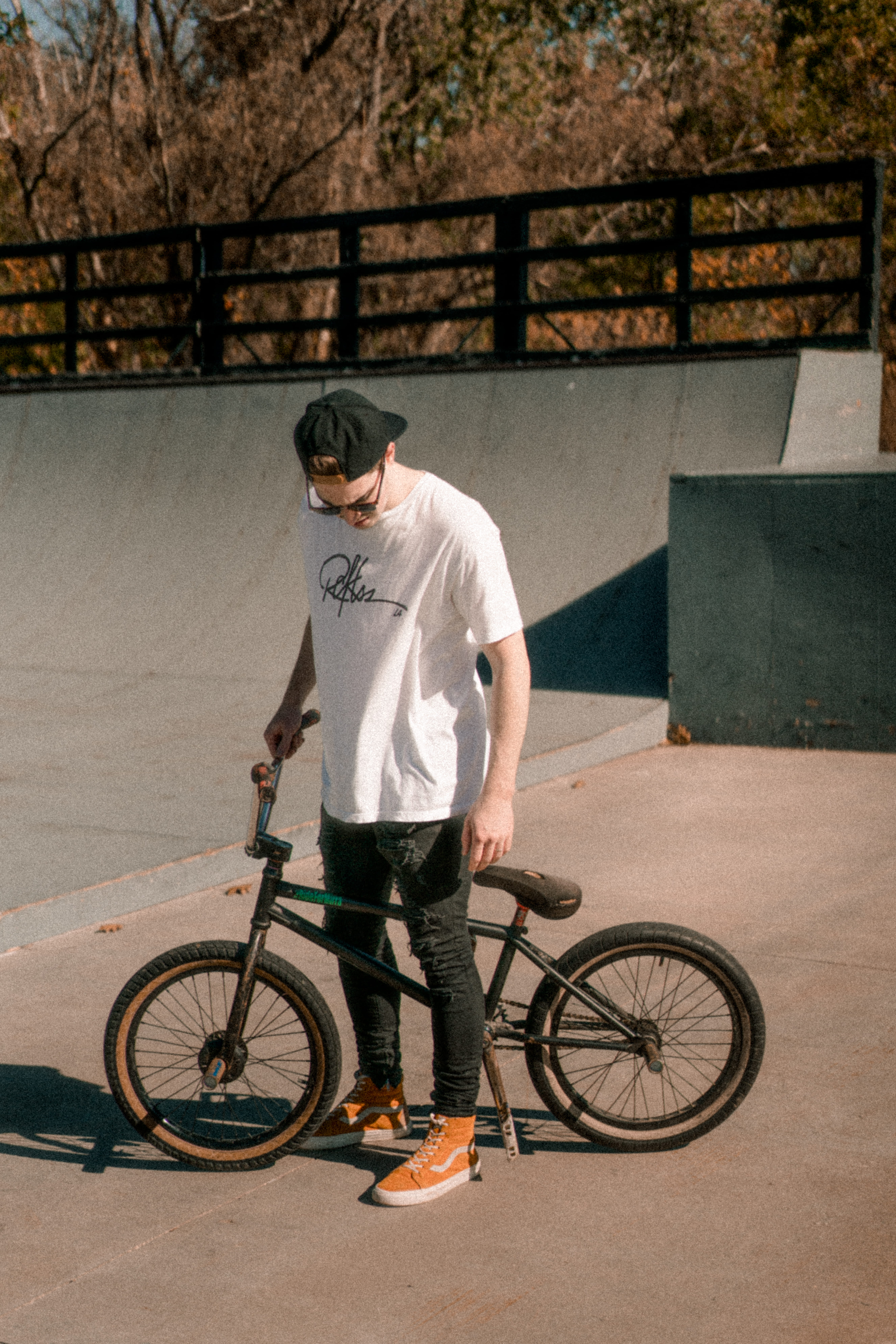 shirt, bmx, wearing, transportation, black, sport, full length, leisure activity, white, real people, young men, mode of transportation, bike, lifestyles, Phone HD Wallpaper