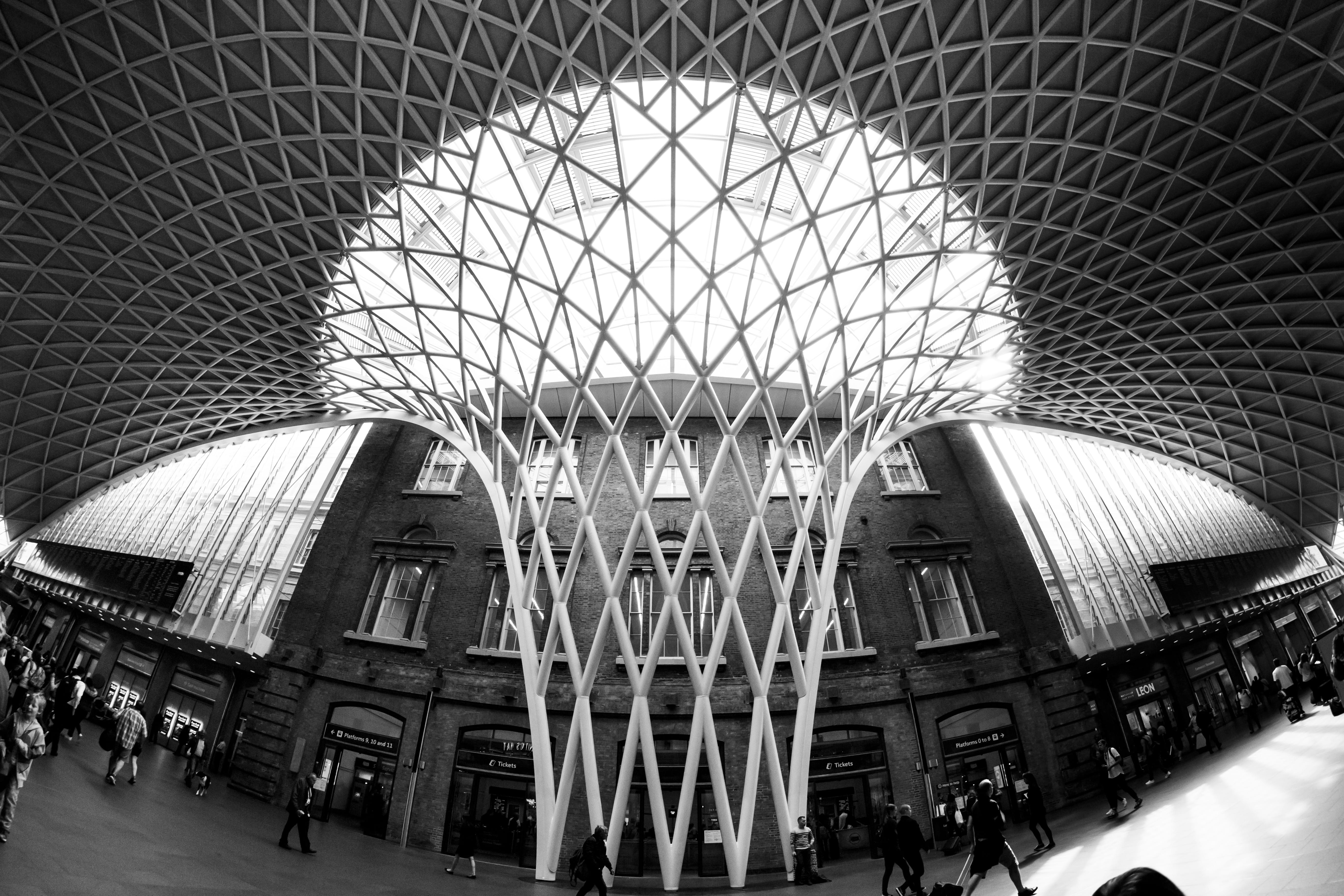 architecture, men, crowd, kings cross, travel destinations, travel, building exterior, london, incidental people, united kingdom, city, built structure, HD Wallpaper