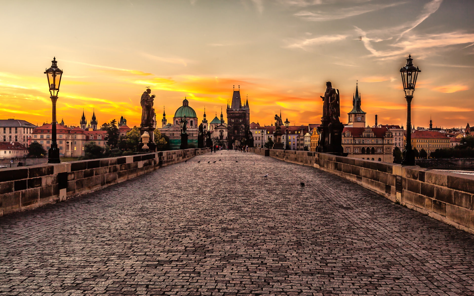 czech, crosses, century, th, construction, historical, iv, river, ended, bridge, began, auspices, early, republic, famous, king, vltava, 1080P, charles, HD Wallpaper