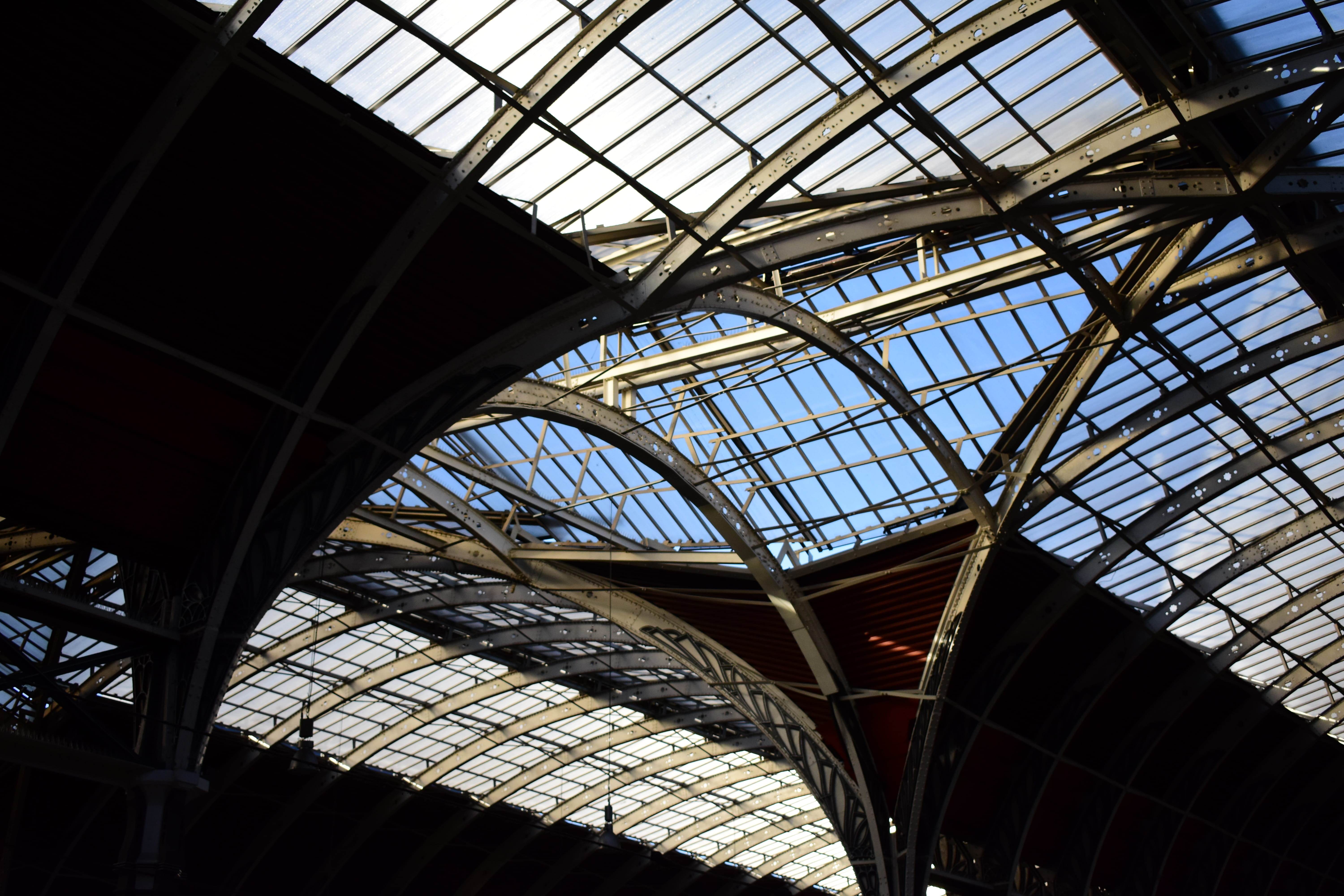 day, King’s Cross station, train station, arch, sunlight, skylight, architecture, metal, built structure, london, morning, sky, upwards, transportation, HD Wallpaper