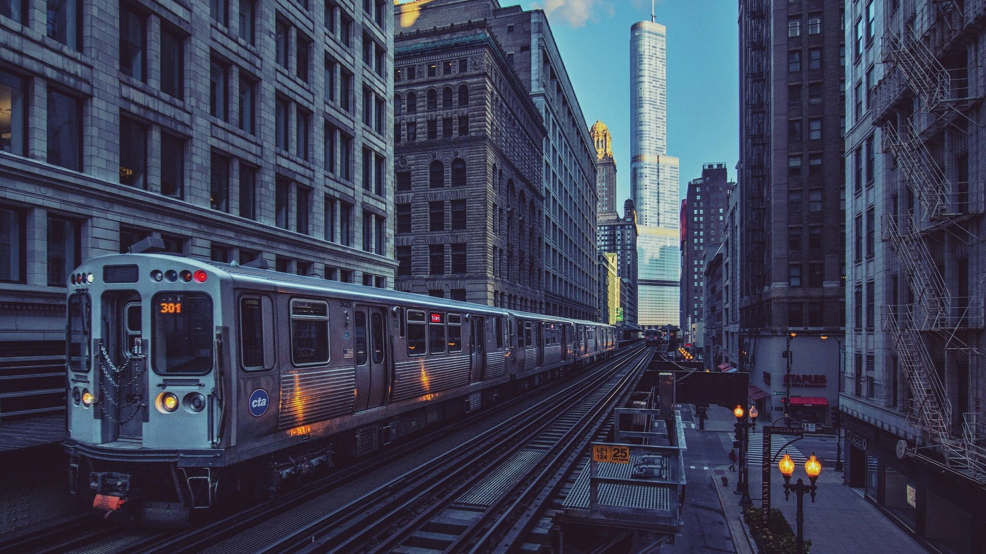 building exterior, outdoors, public transport, built structure, travel, train, rail transport, rapid transit, financial district, transport, train - vehicle, HD Wallpaper
