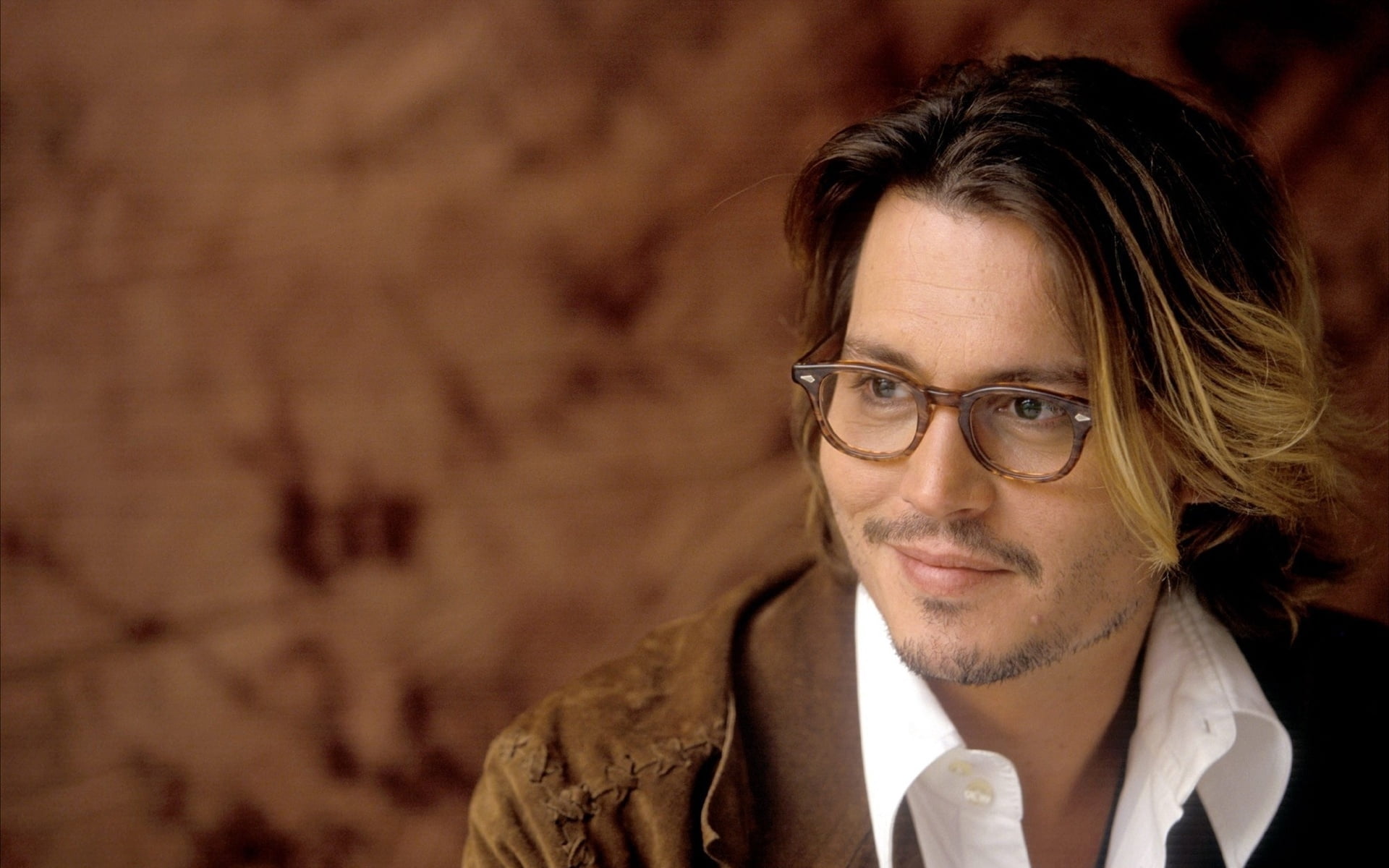 glasses, one Man Only, beard, mid adult men, male Beauty, one Person, real People, males, johnny depp, white, looking At Camera, human Face, casual Clothing, HD Wallpaper